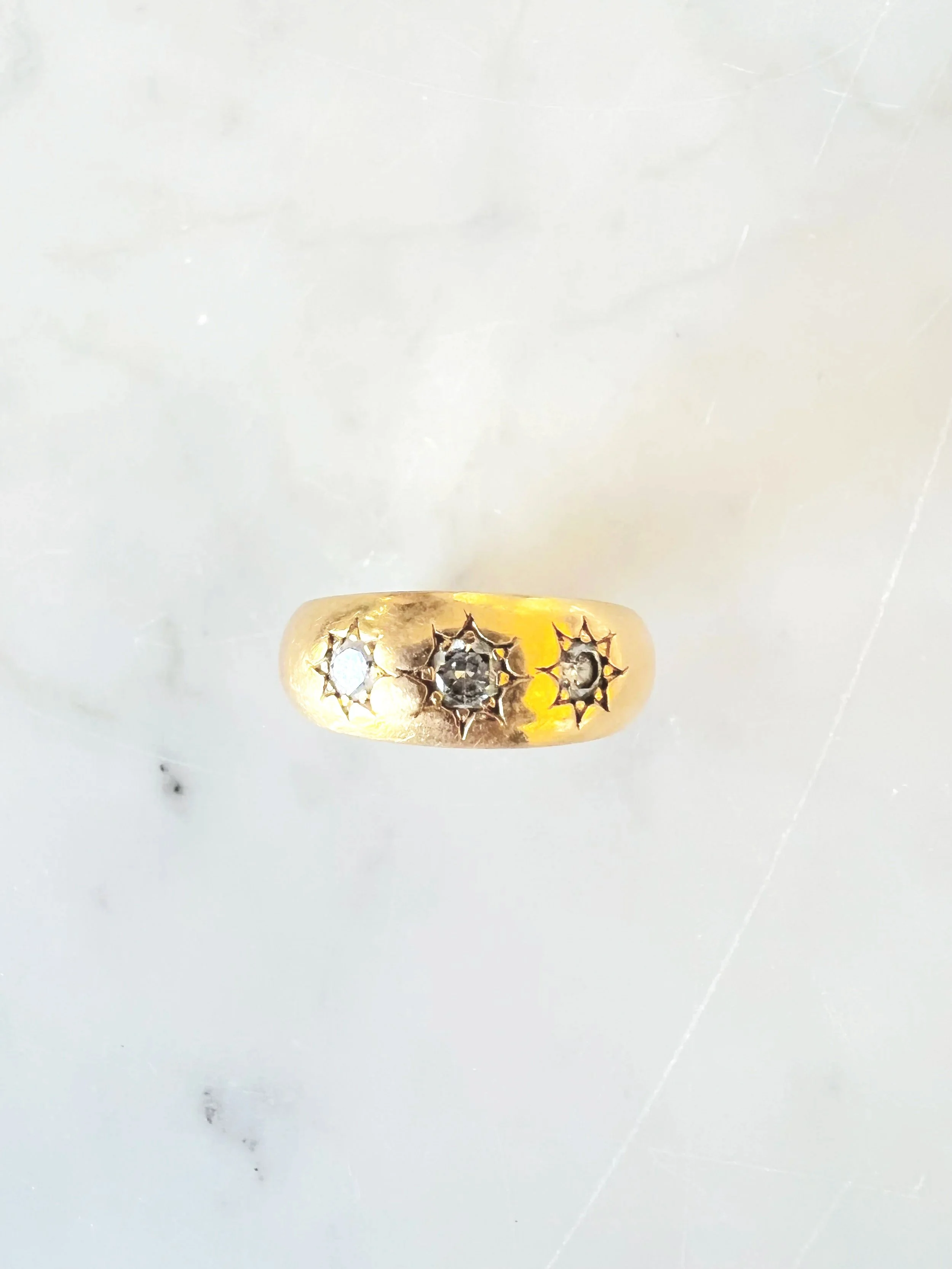 Antique 18K Gold and 3 Diamond Gypsy set ring