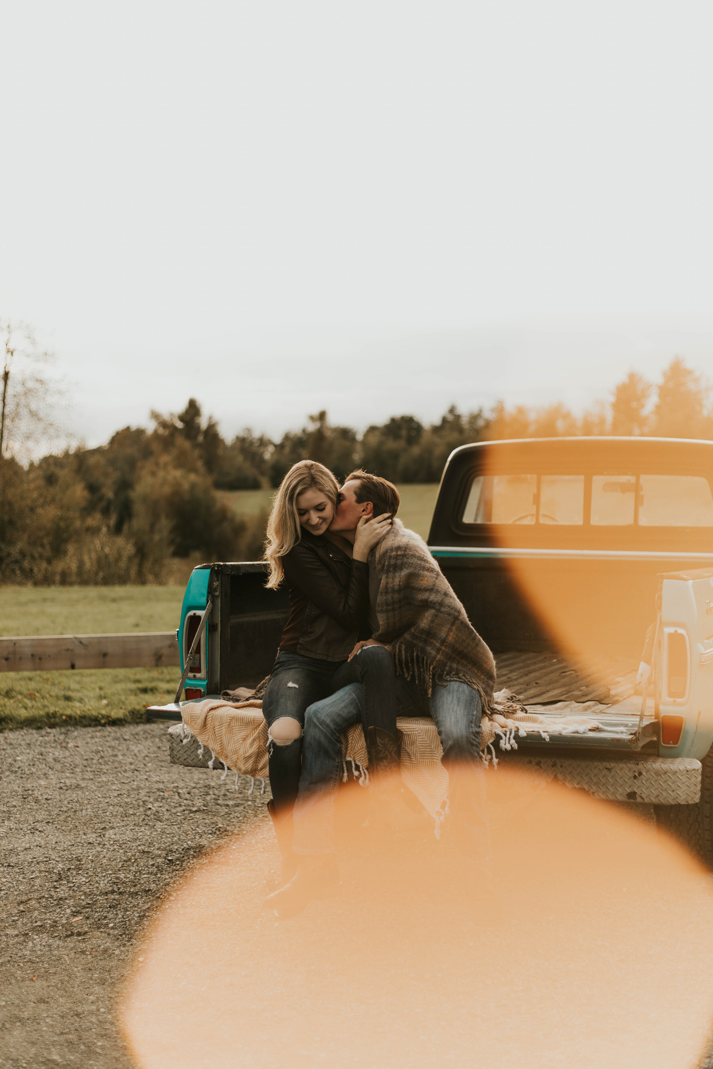 abbotsford-couples-vintage-truck-32.jpg