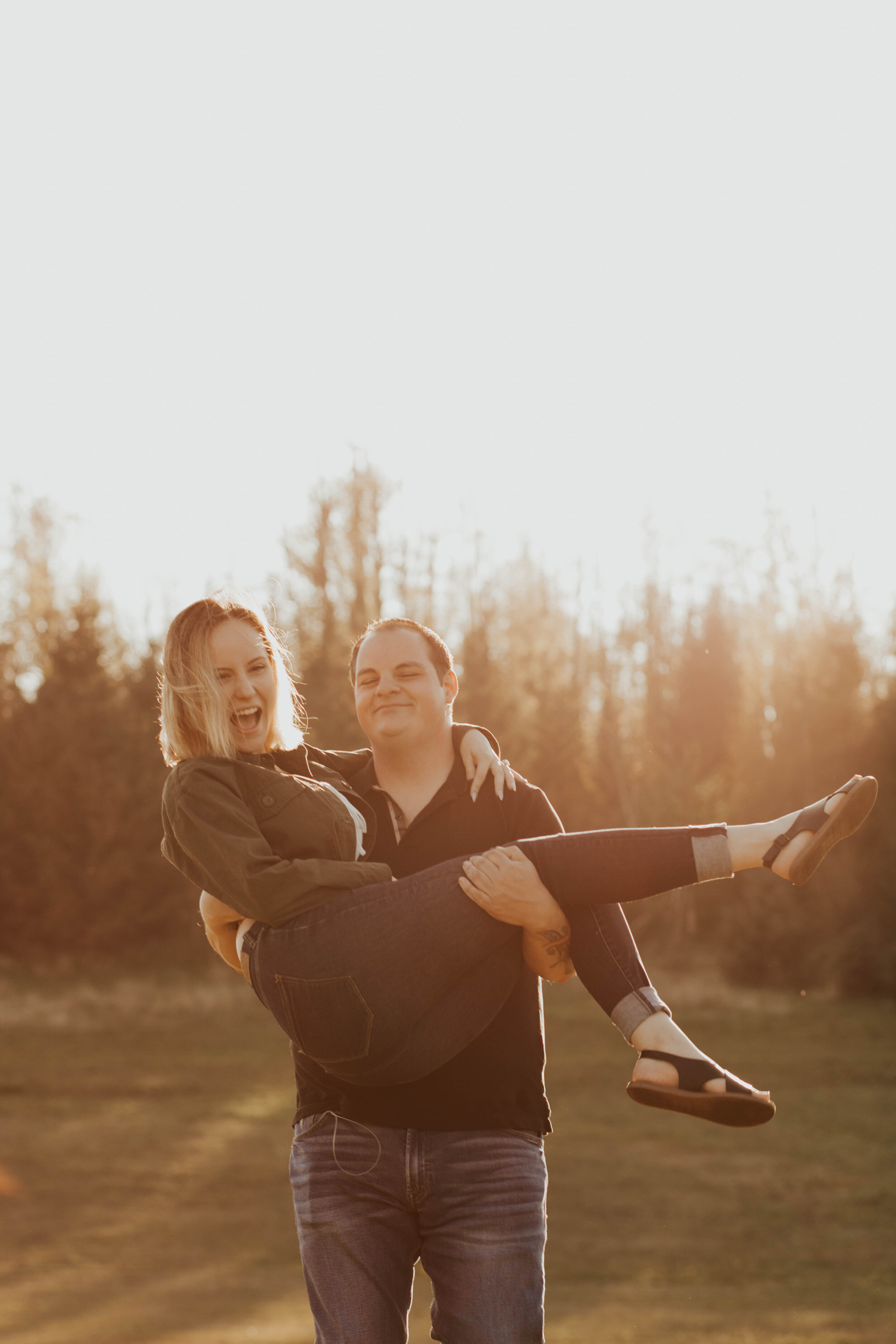 Abbotsford-wedding-photographer-sunset-couples-17.jpg