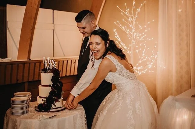 Reminder: Laugh your but off at your wedding, and run away for twenty minutes to eat cake alone and embrace the moment!
&bull;
Wedding go so fast, I wish I took more time to take it all in and enjoy mine!
Take my advice and sneak away for a peaceful 