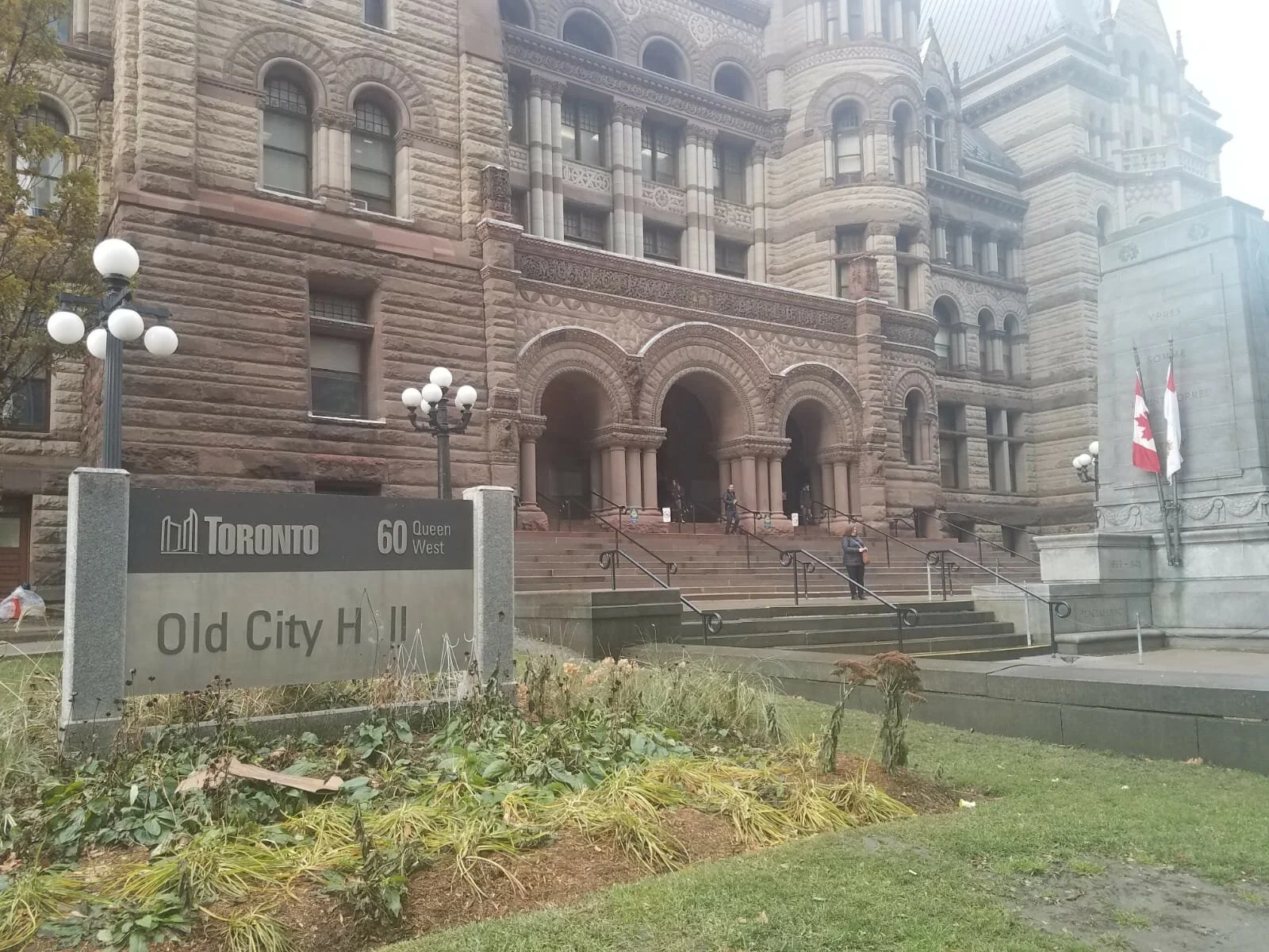 Chaos dominates early stages of feces dumper’s bail hearing