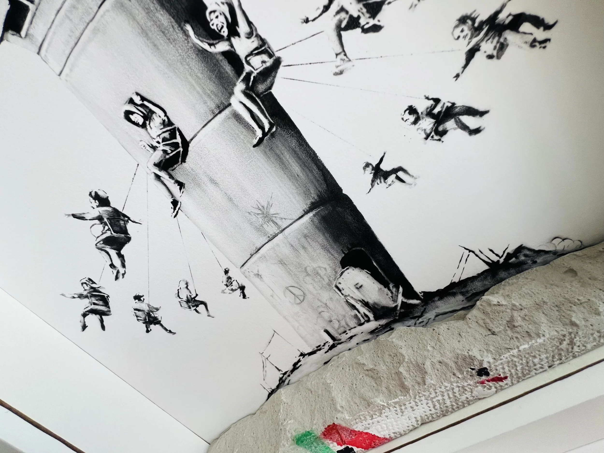 その他 BANKSY THE WALLED OFF HOTEL BOX SET Walled Off Hotel Banksy Box Set Installation Latest Banksy