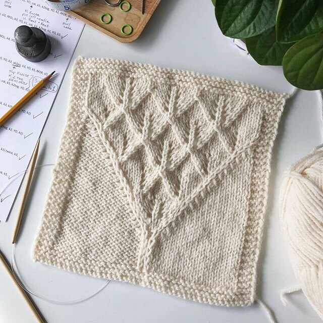 Traveling Afghan Square #2 designed by Sandra of @nomadstitches ~ it&rsquo;s lovely! This square was completely transformed by blocking. Swipe to see a before pic. ▶️ If you still haven&rsquo;t tried blocking...and you are working on the Traveling Af