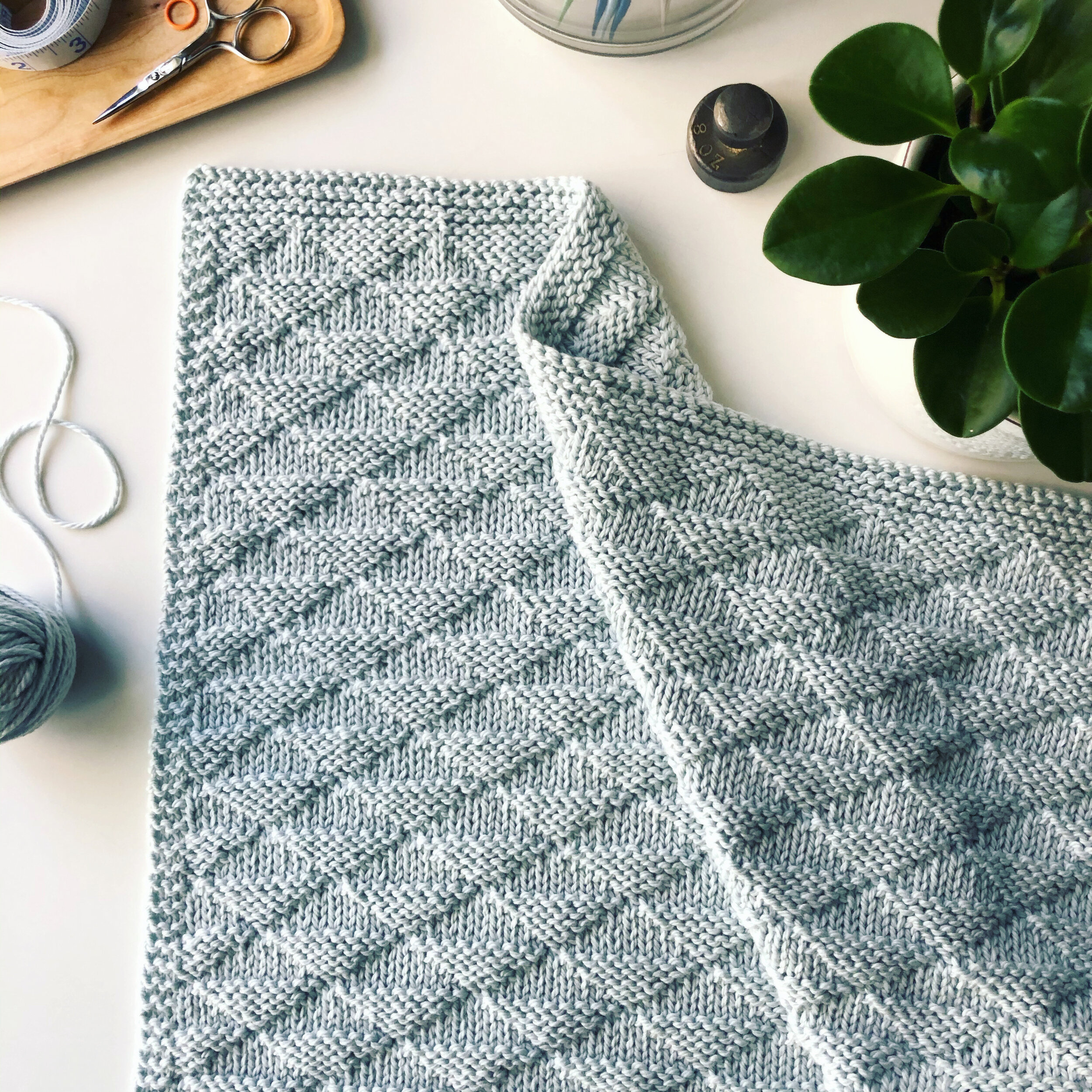 Reversible Blanket Knitting Pattern Worsted Weight Yarn - Baby Blanket -  Throw - Touch of Kindness — Fifty Four Ten Studio