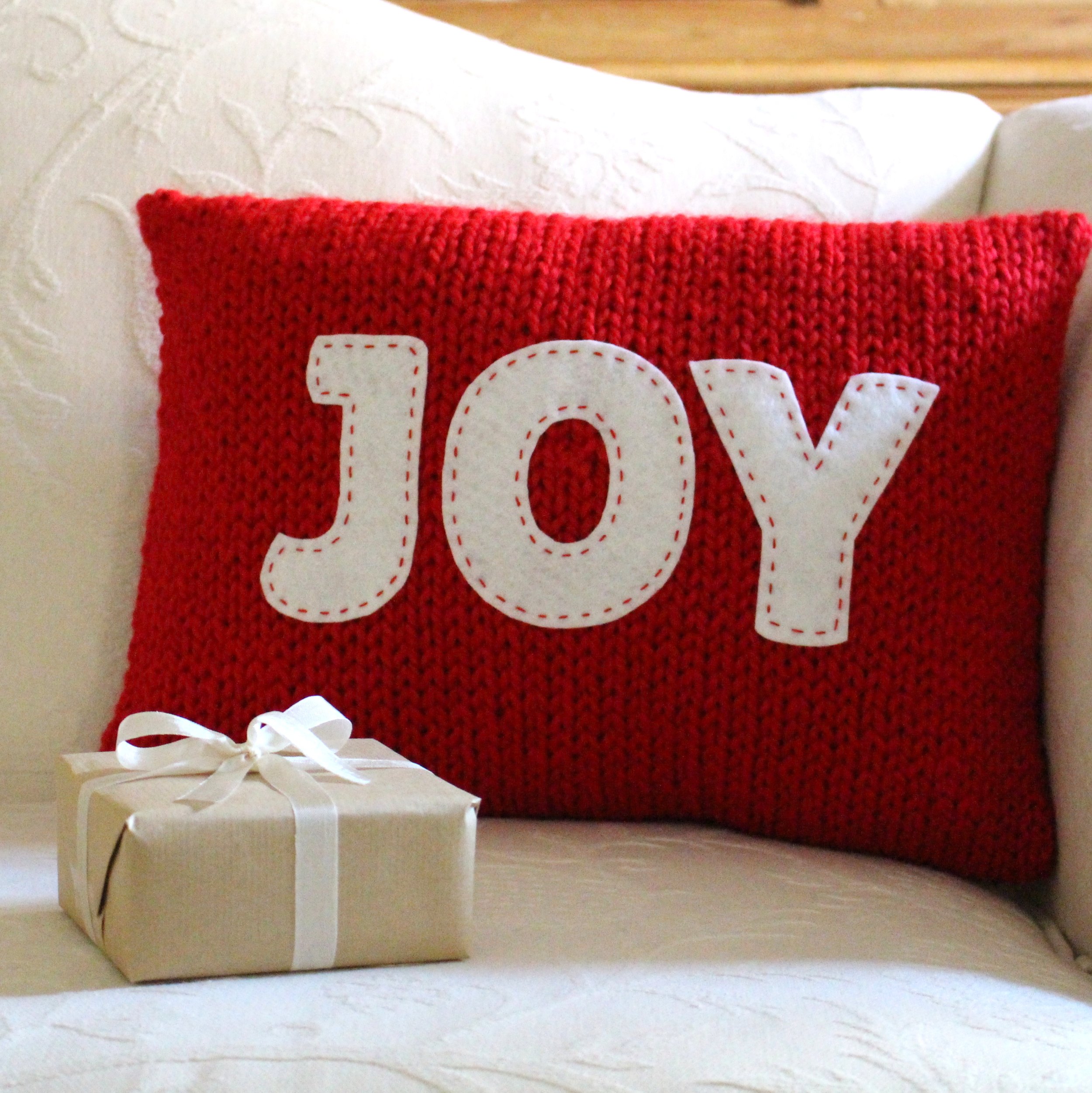 Joy Pillow Knitting Pattern for Super Bulky Yarn NOV 2021.jpg