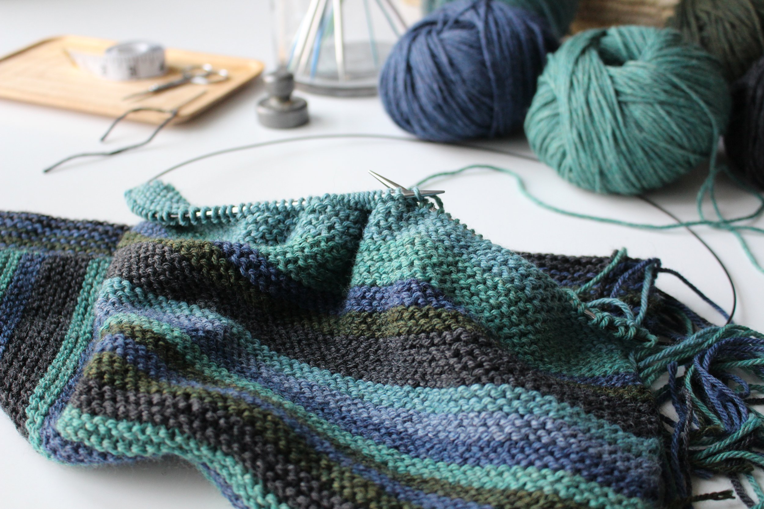 Your Handy Guide to Semi-Solid and Variegated Yarn