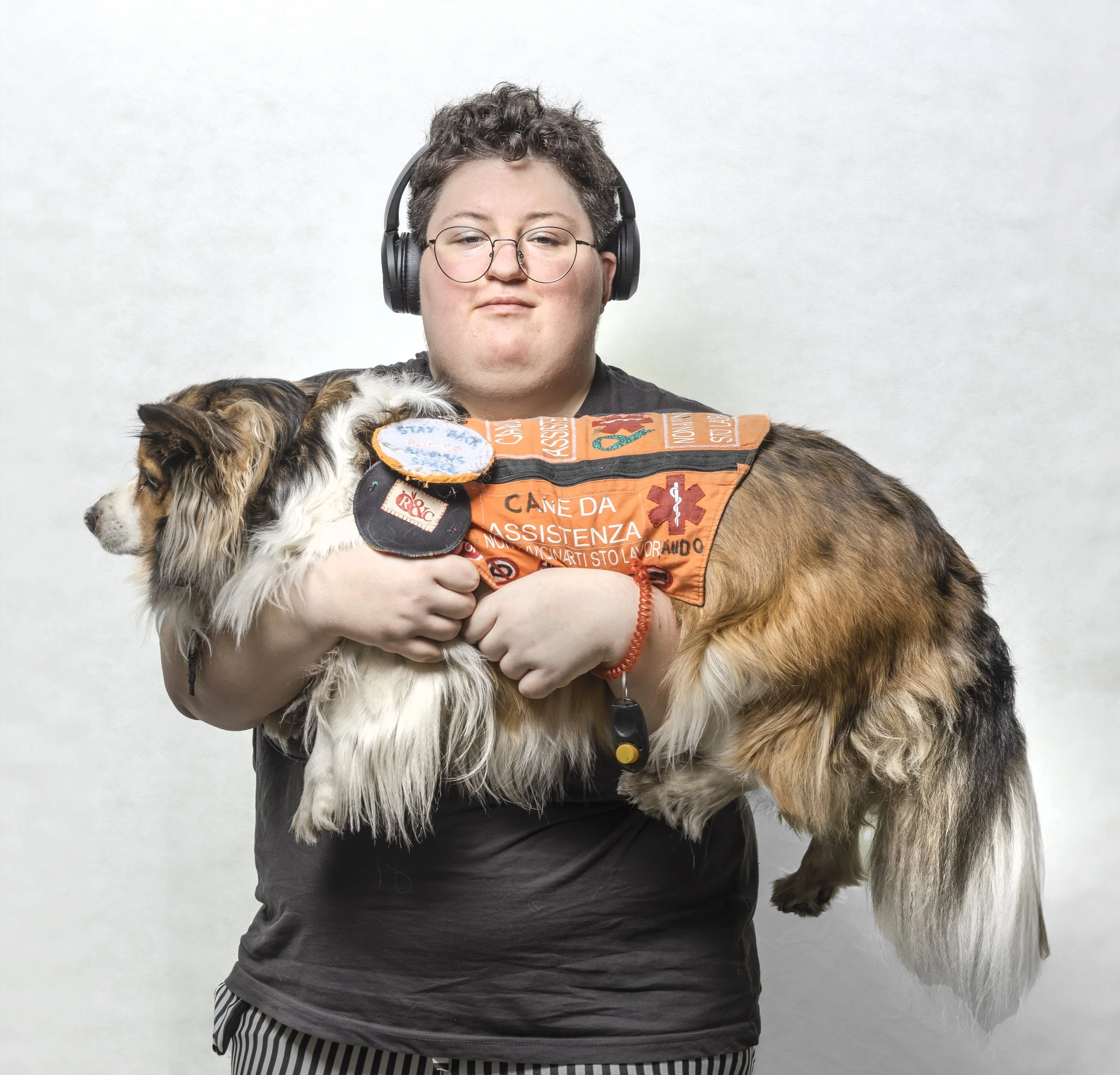 Elena e Aika il suo cane da assistenza - leggi il testo