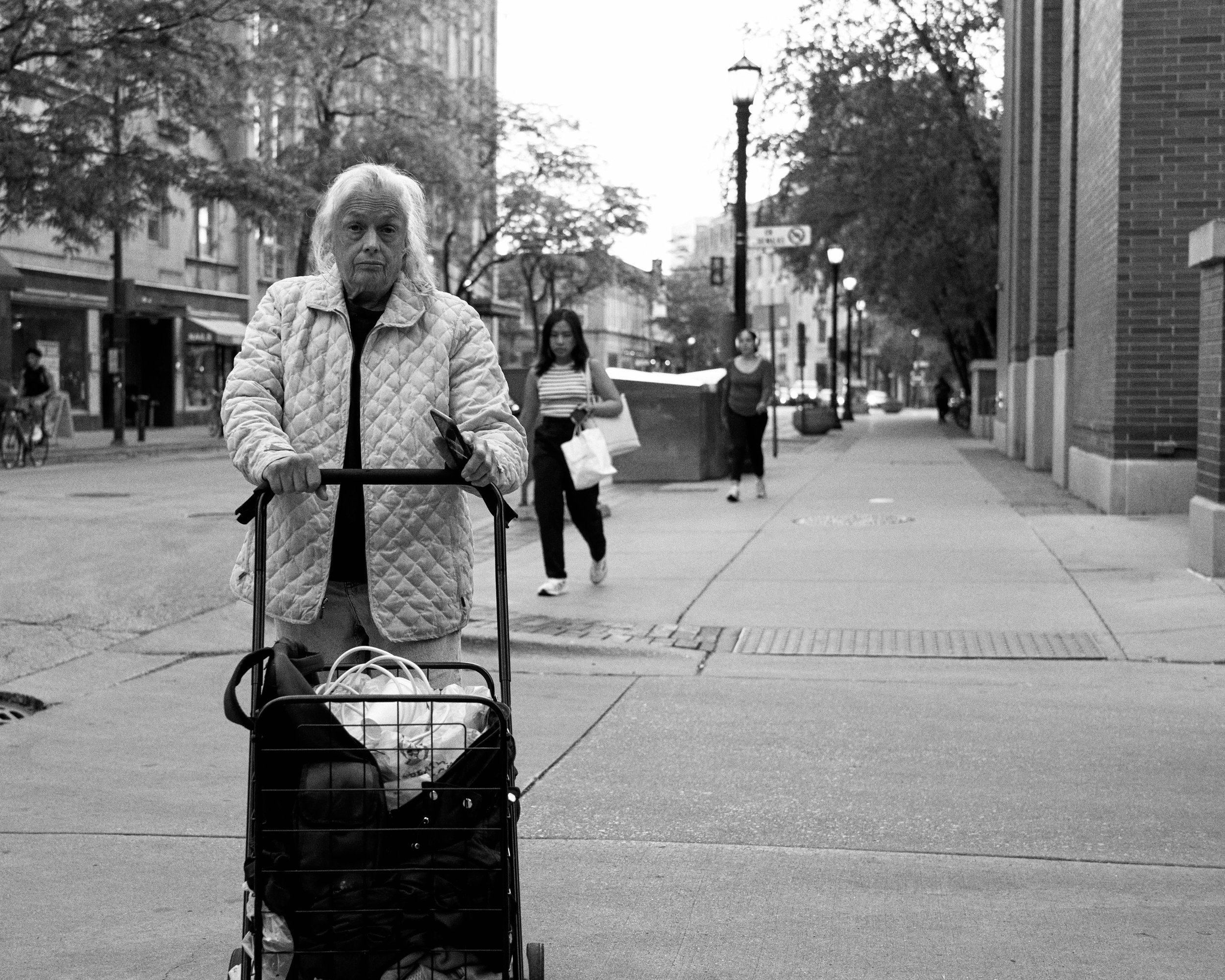 20250610StreetPhotography-Evanston,Northwestern,DowntownEvanston-122.jpg