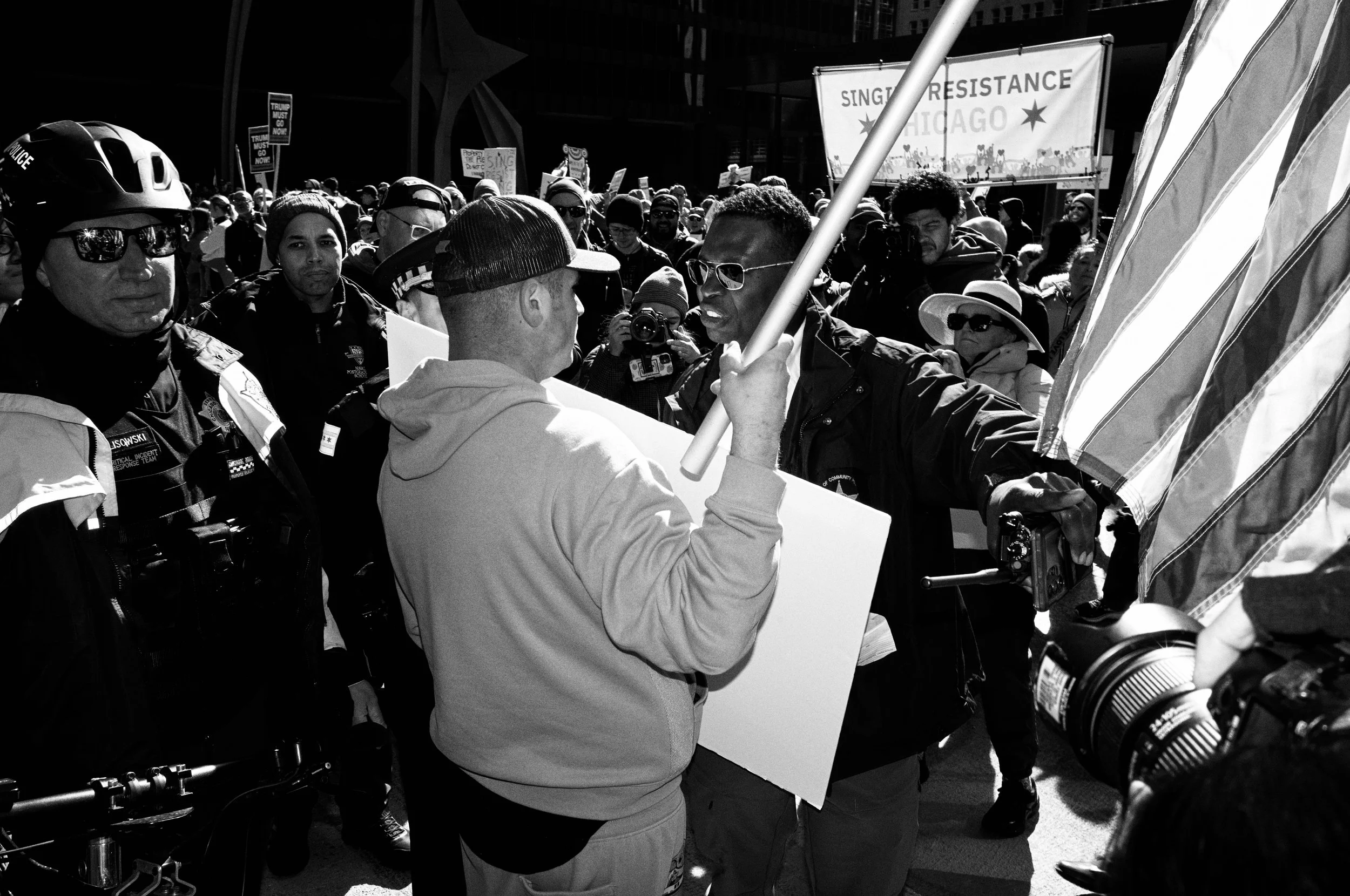 20260328_NoKingsProtest_ChicagoGrantPark-12.jpg