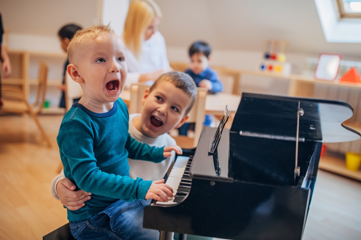 preschool kids learn piano and singing classes lessons with seeds of harmony portland oregon