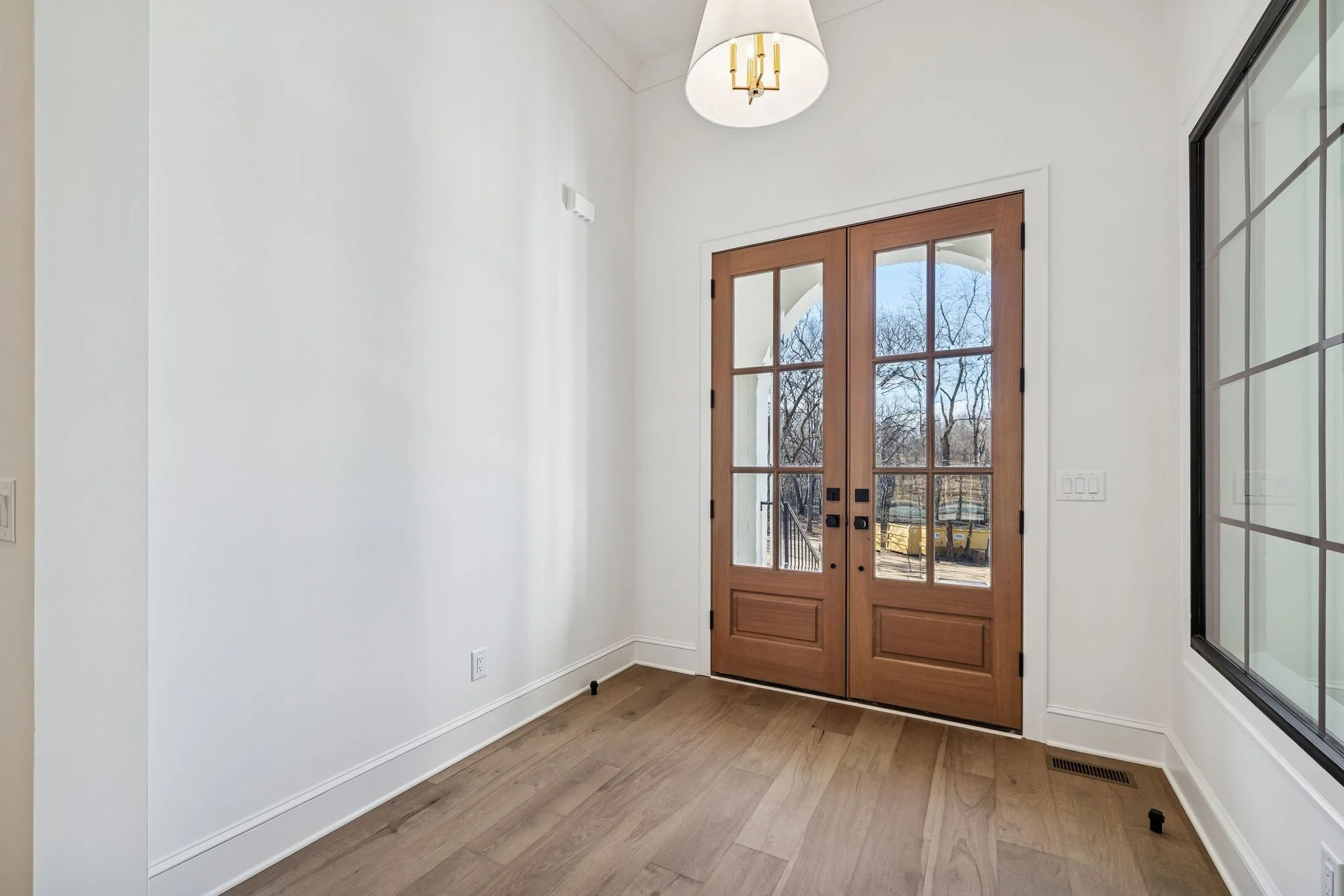 10-6752 Cross Keys Rd - 010.jpg