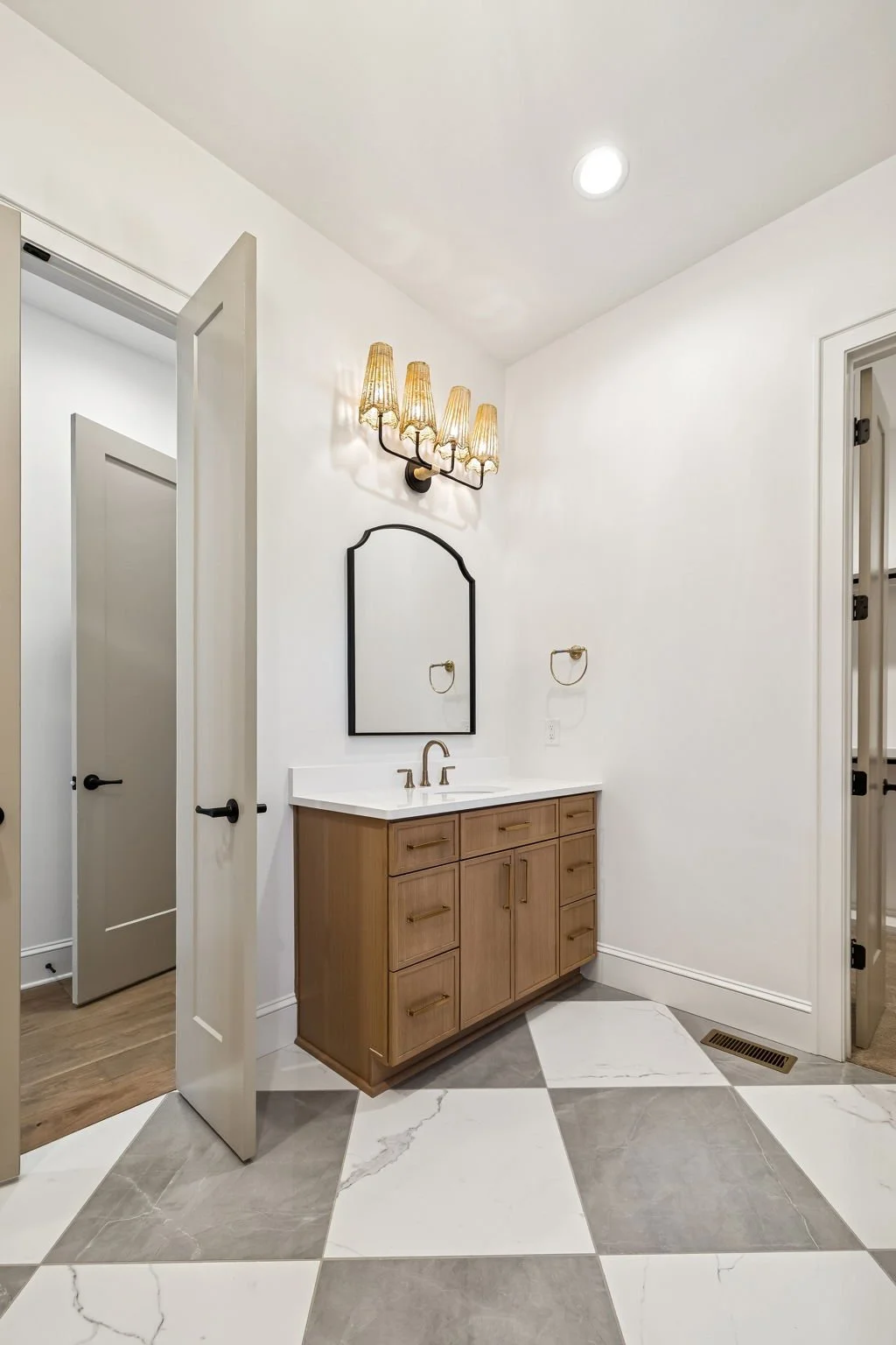 89-6752 Cross Keys Rd - 089.jpg