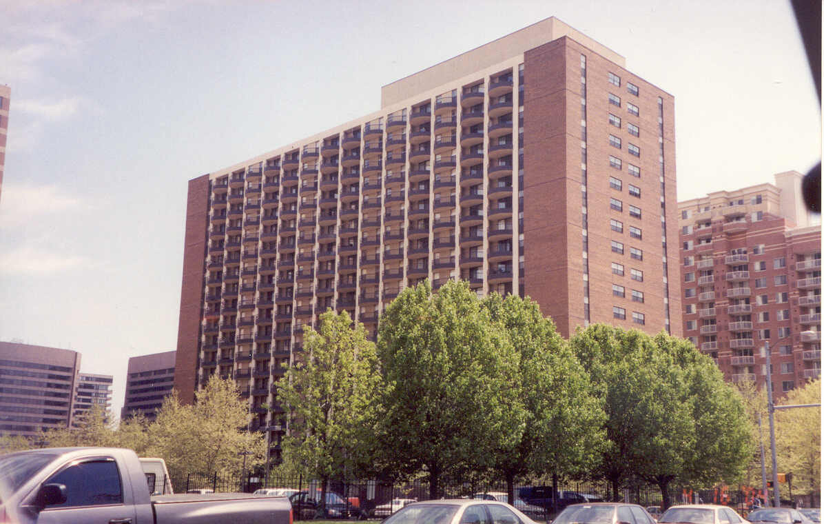 Apartment Building, VA