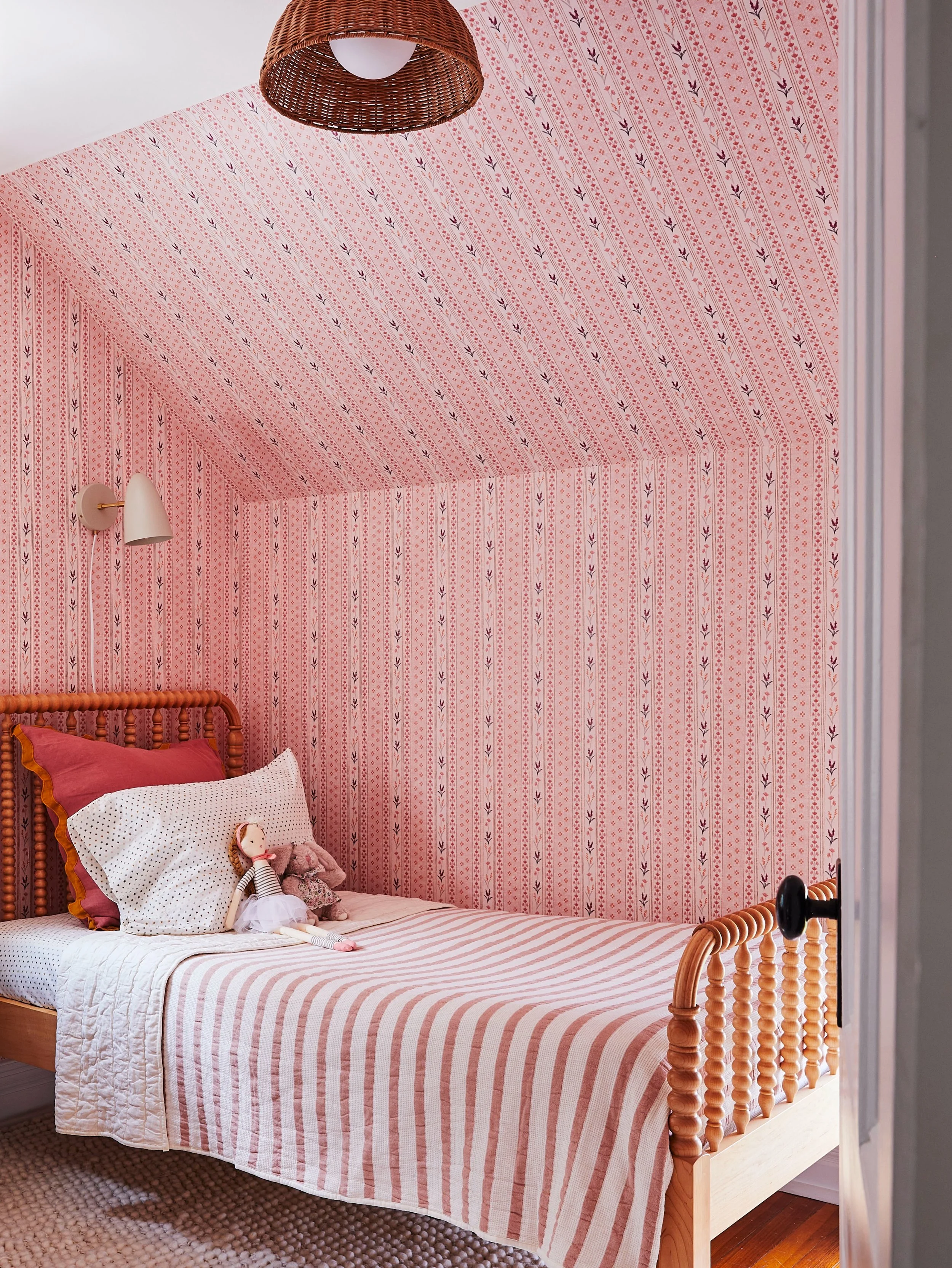 A roundup of some of our most-loved kids rooms. The perfect place to lean into imagination and whimsy in design. Photos: @katesjordan