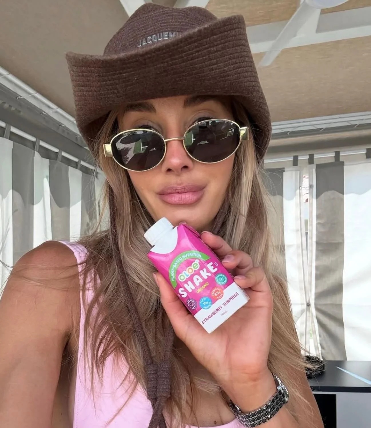 @becjudd&rsquo;s recent partnership with @weareoloe spurred organically. Bec saw it on an Instagram ad &amp; has never looked back. A snack for her whole family that is organic &amp; nutritious, we are excited to watch this collaboration evolve! #sta