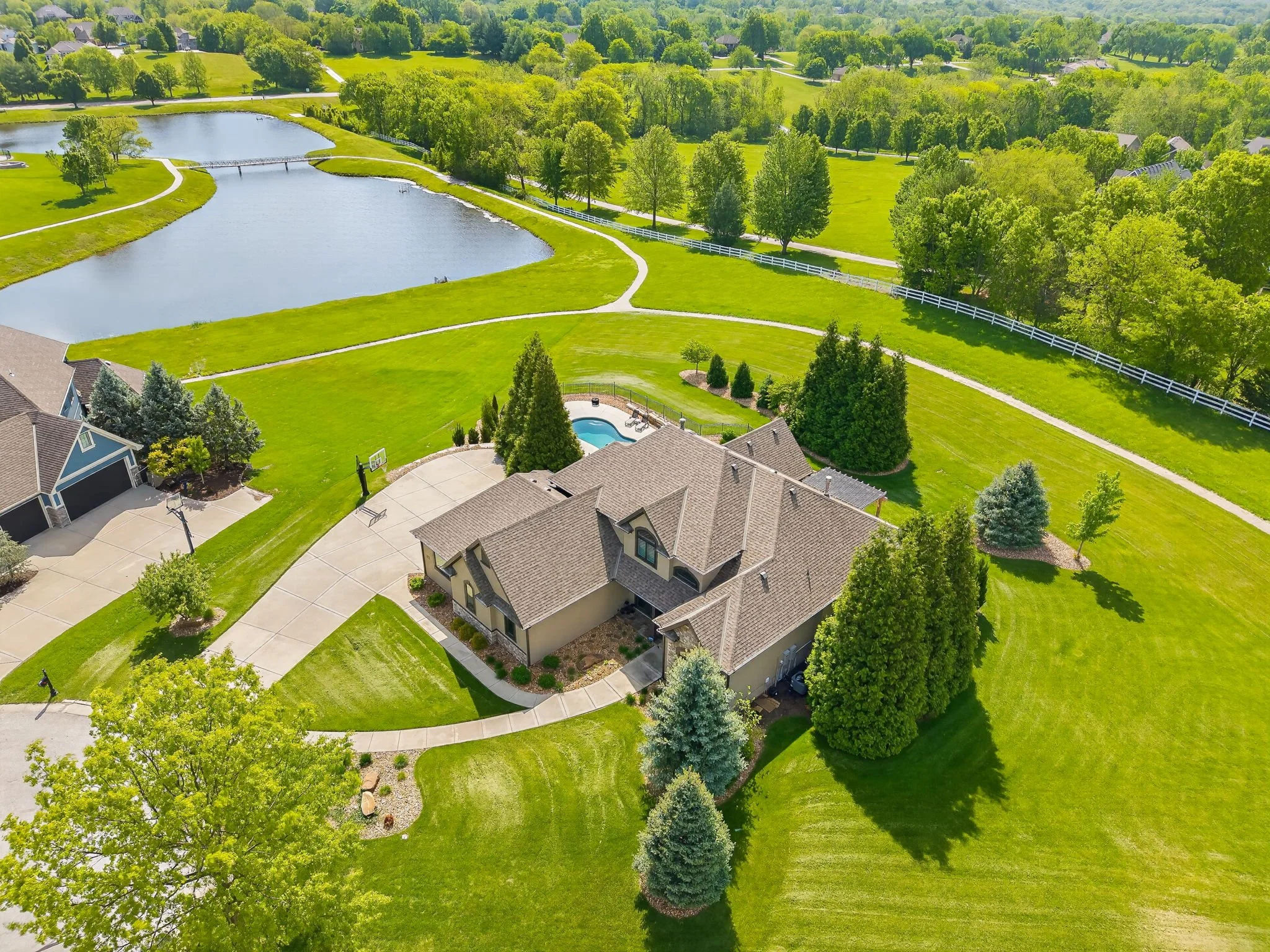 8020 NW Emerald Ct-015.jpg