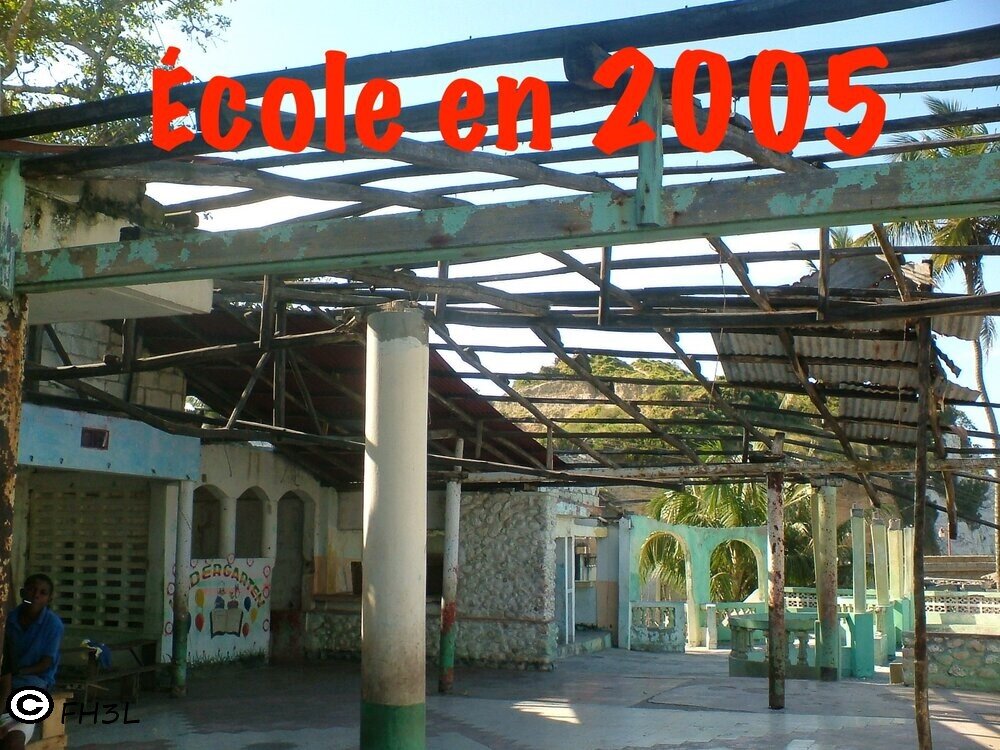 École en plein air à Jérémie en 2005