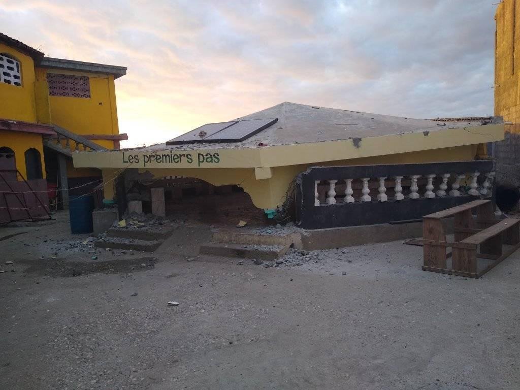 Un an après le tremblement de terre à Jérémie : reconstruction du pavillon grâce à nos généreux donateurs