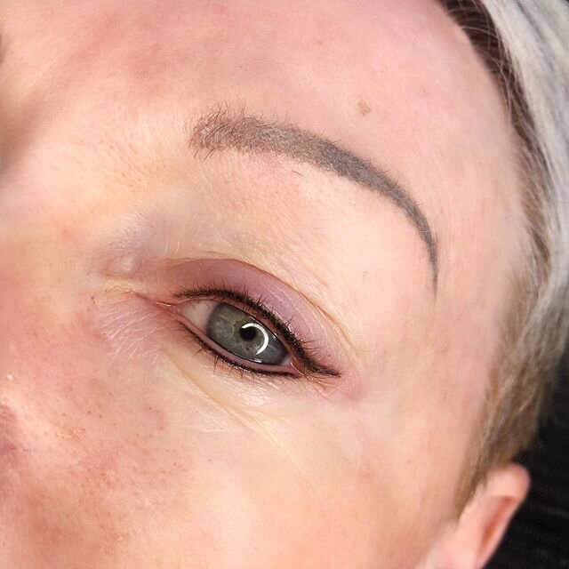 Baby liner is definitely very popular at the moment. Have you ever thought of having your liner tattooed? @dranh_medispa #cosmetictattooperth