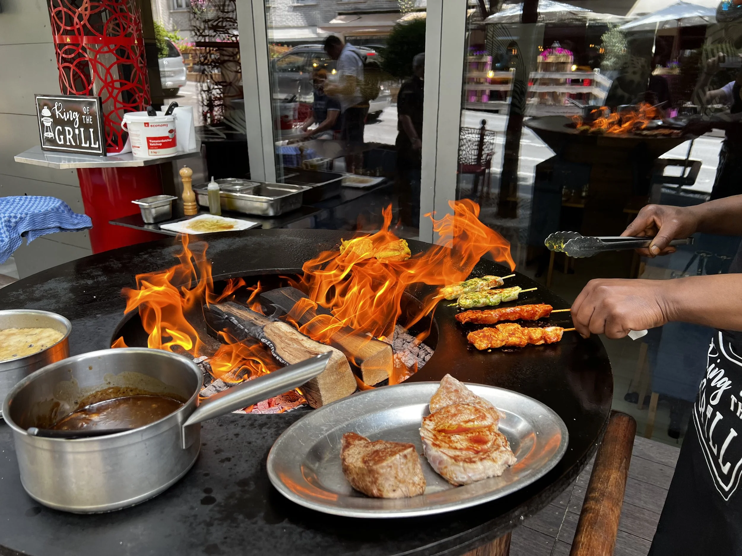 Barbecue au Bis tous les samedis midi!!