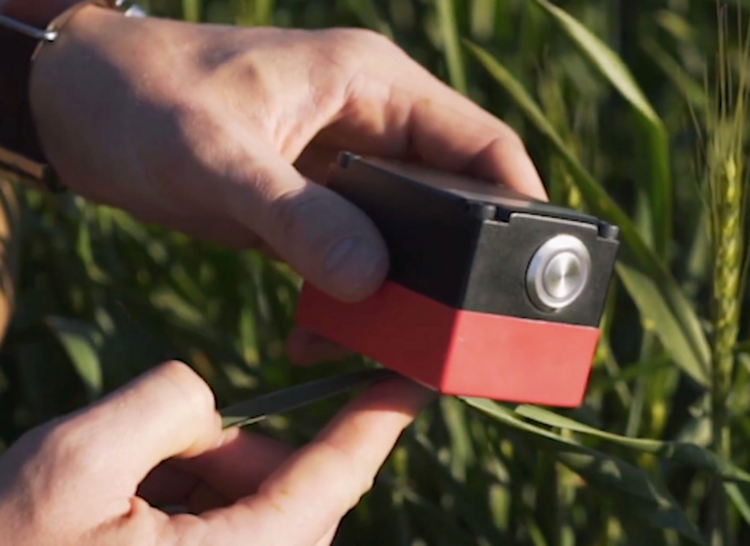 Hand scanners assist with instant carbon measures through an AI but do not replace soil carbon verification to 1 meter depth