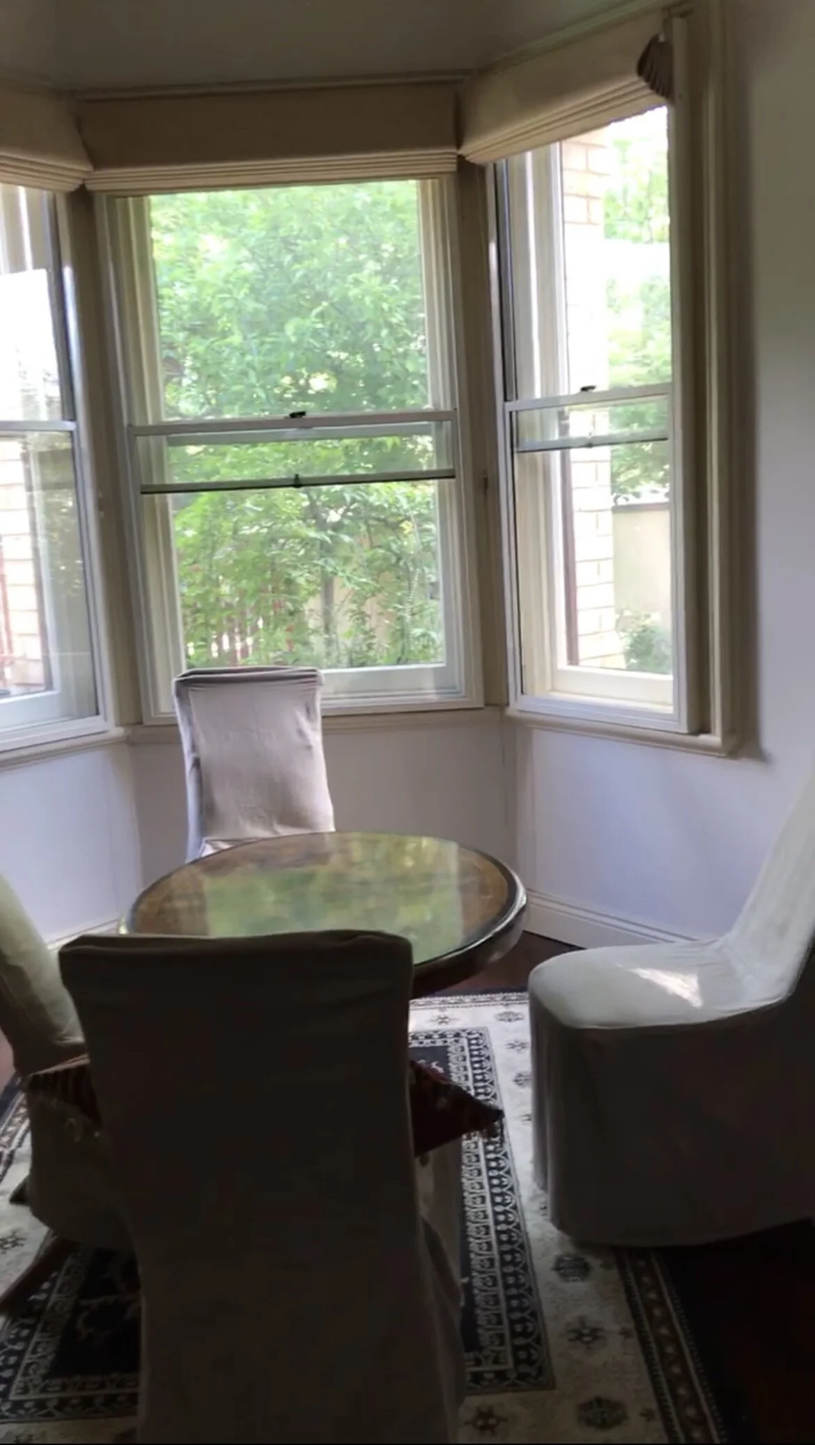 Boardroom has other table sizes and facilities available for one off rents. Catering can be organised with full kitchen access..