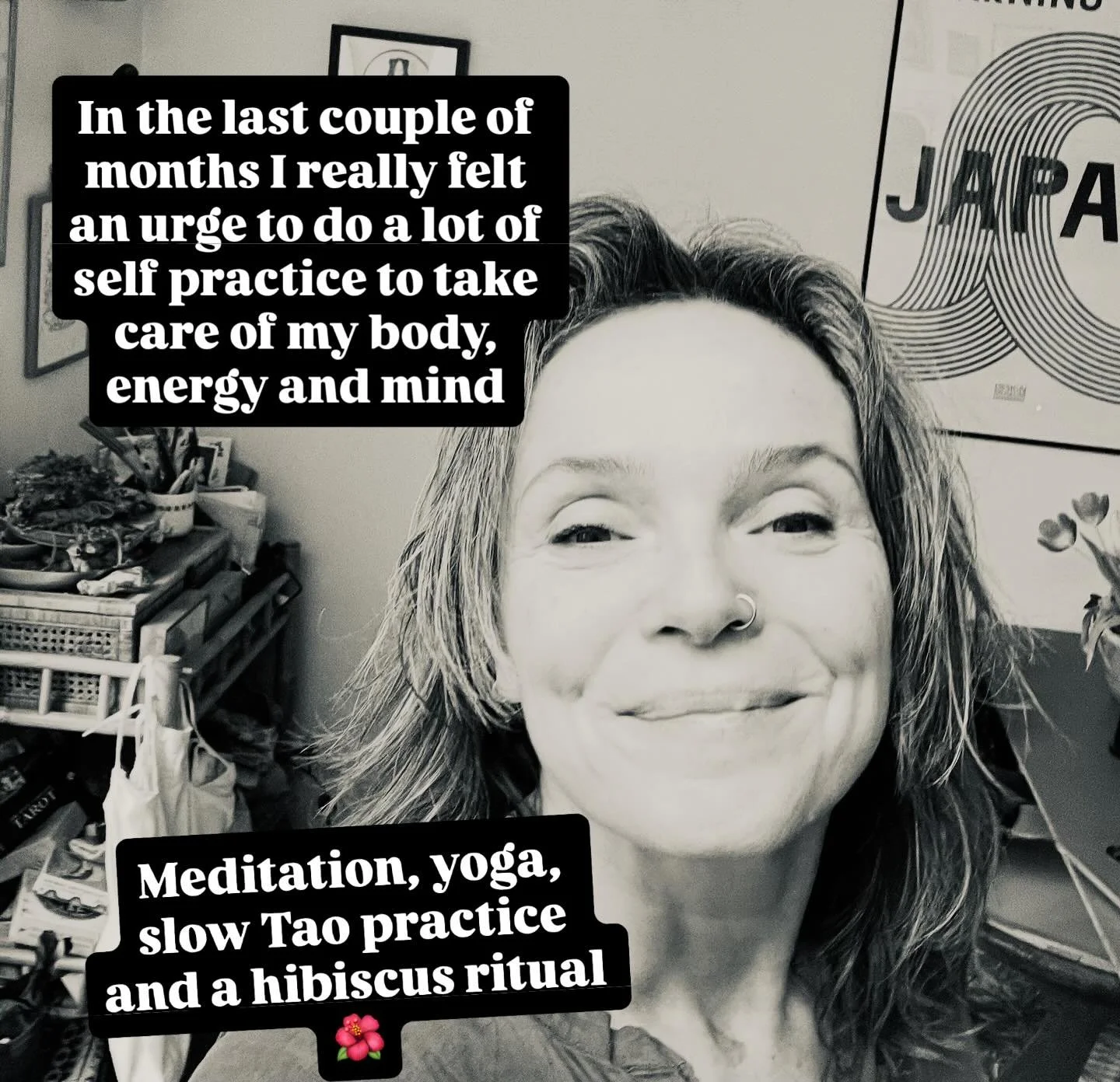 A little Equinox gift for you! Enjoy 

🌺 Hibiscus ritual 🌺 (in a previous post you can read about the hibiscus)

Find a quiet moment&hellip; preferably in the evening, when the energy is more inward.

Create a small space just for you. Put on the m
