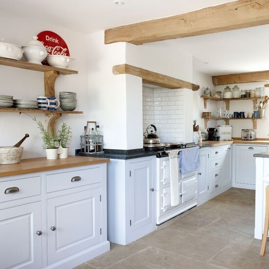 Pale-blue-kitchen--Country-Homes-and-Interiors--Housetohome.co.uk.jpg