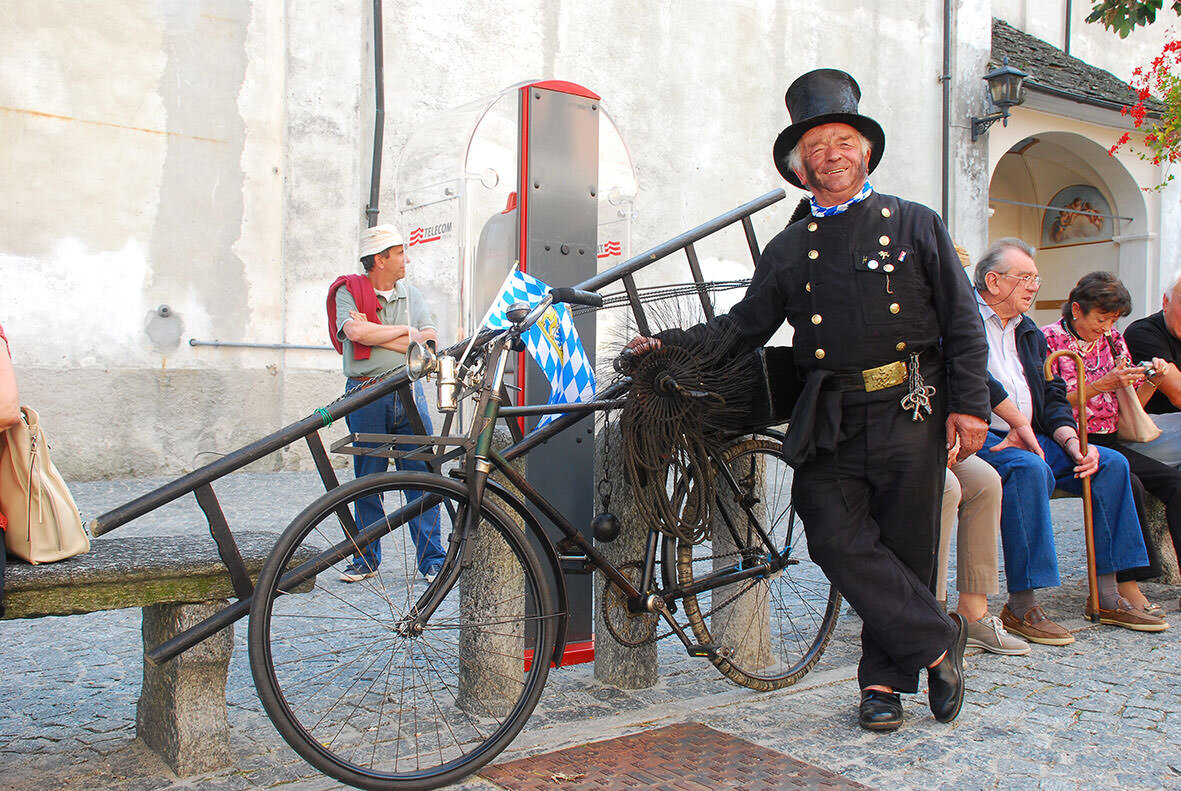 Su e giù per le contrade