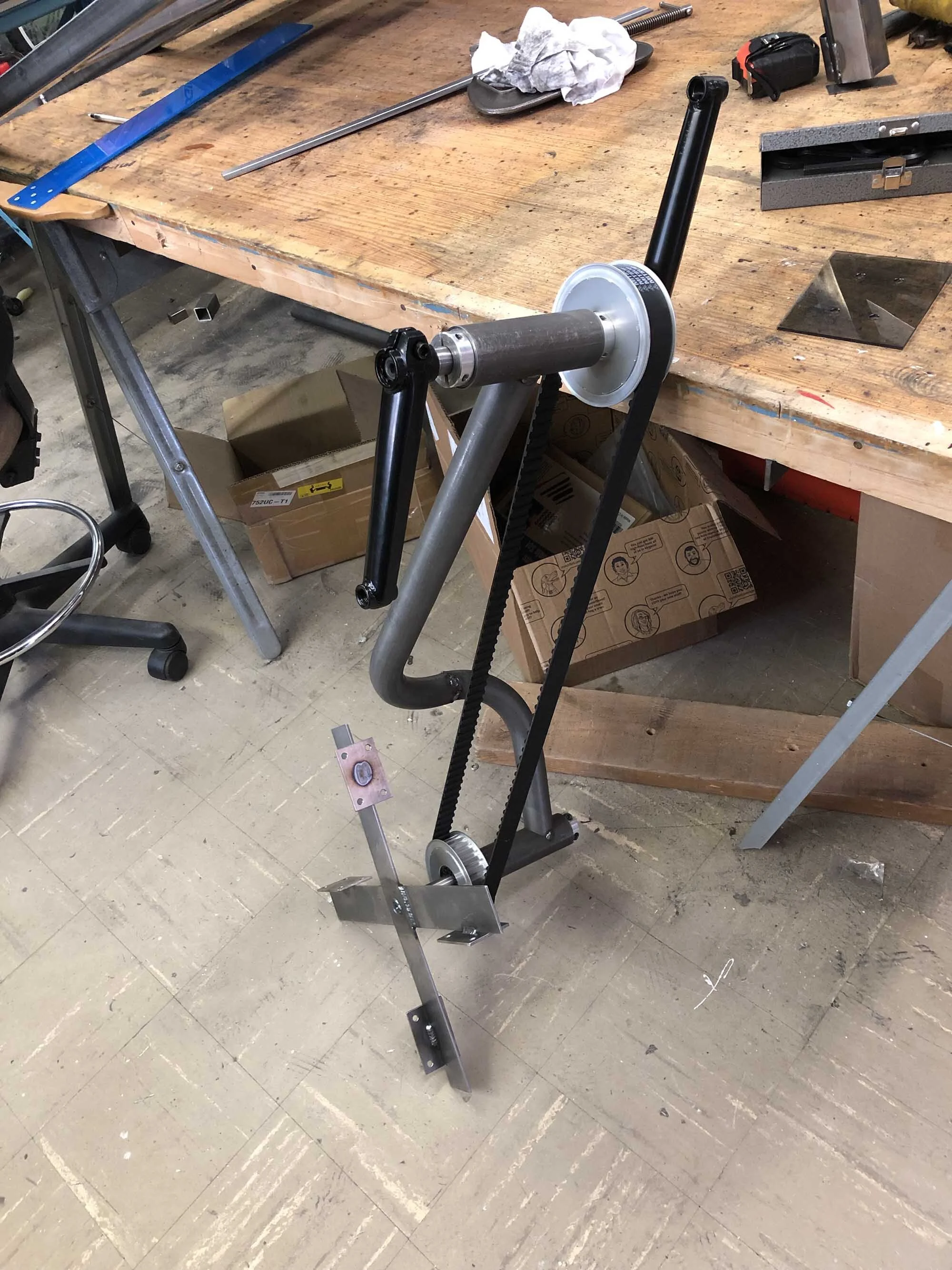 handboat_chassis_hand_crank_assem_1.jpg