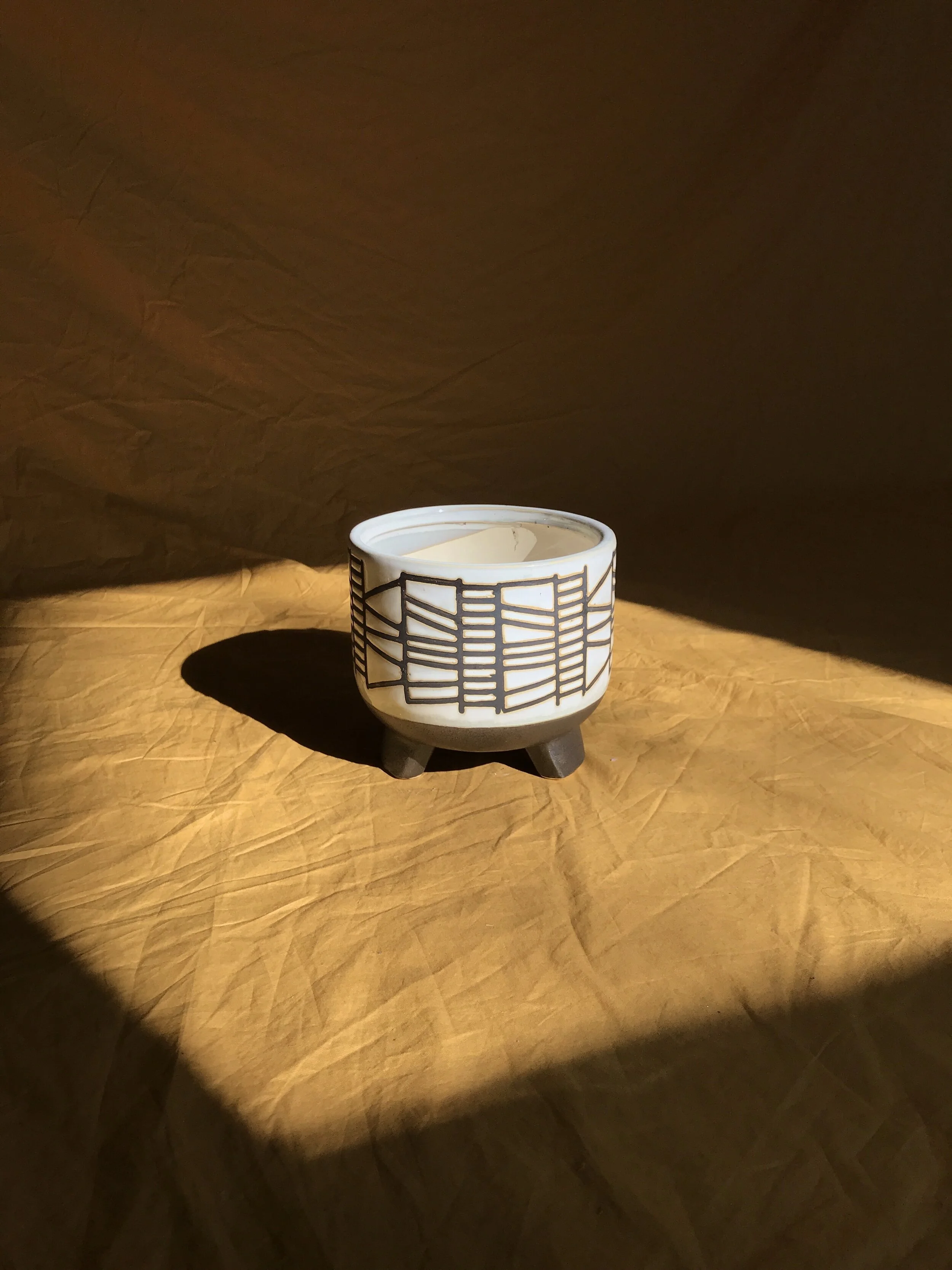 Mud striped planter 5" x 5"