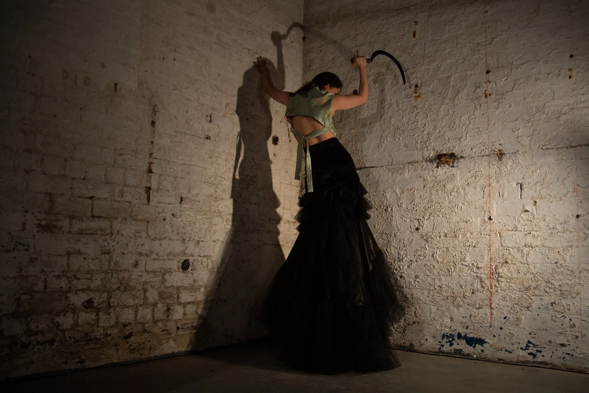 Maud the Moth shares new track "Exuviae"