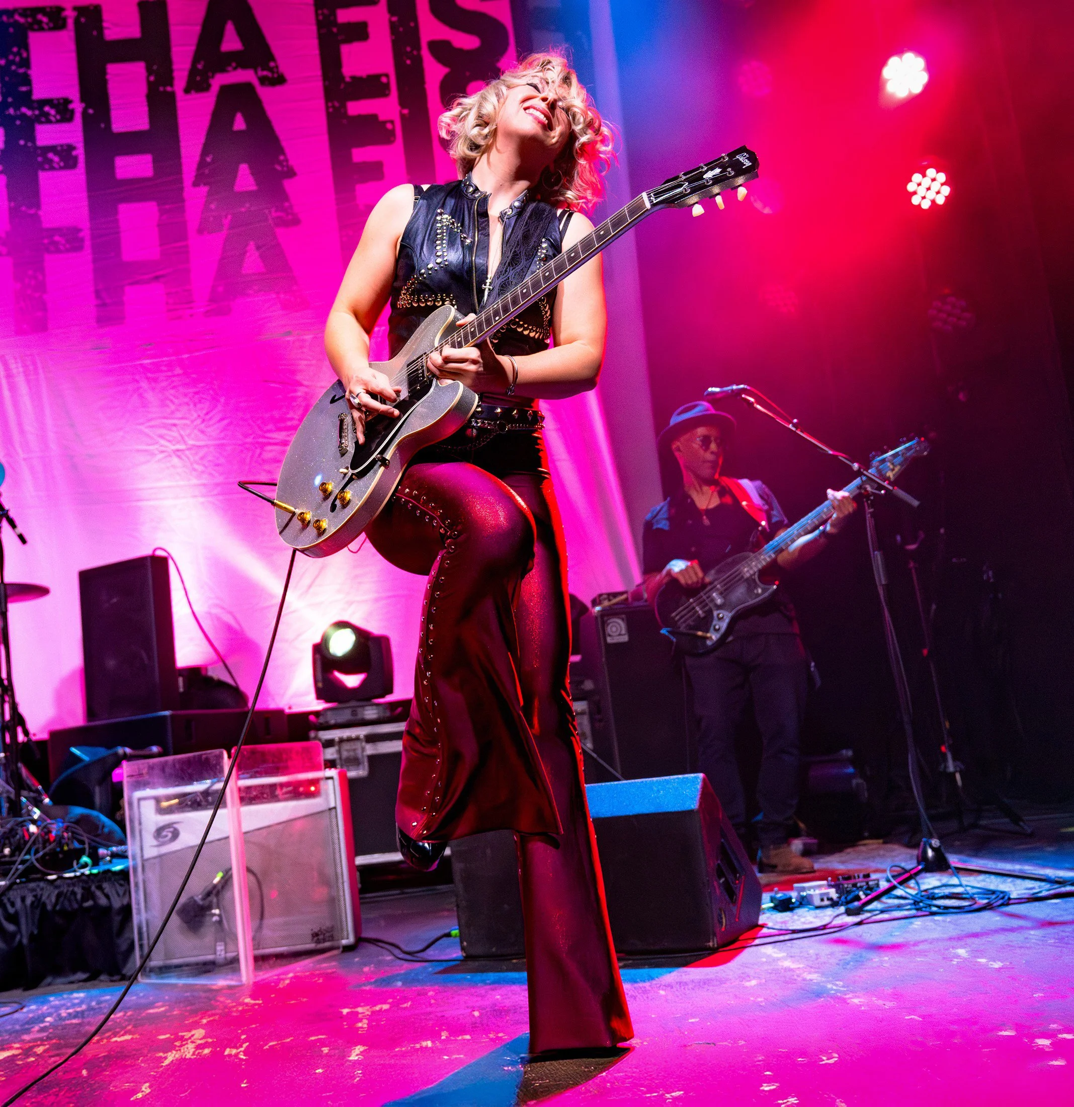 Samantha Fish releases new single "Rusty Razor" feat. Mick Collins