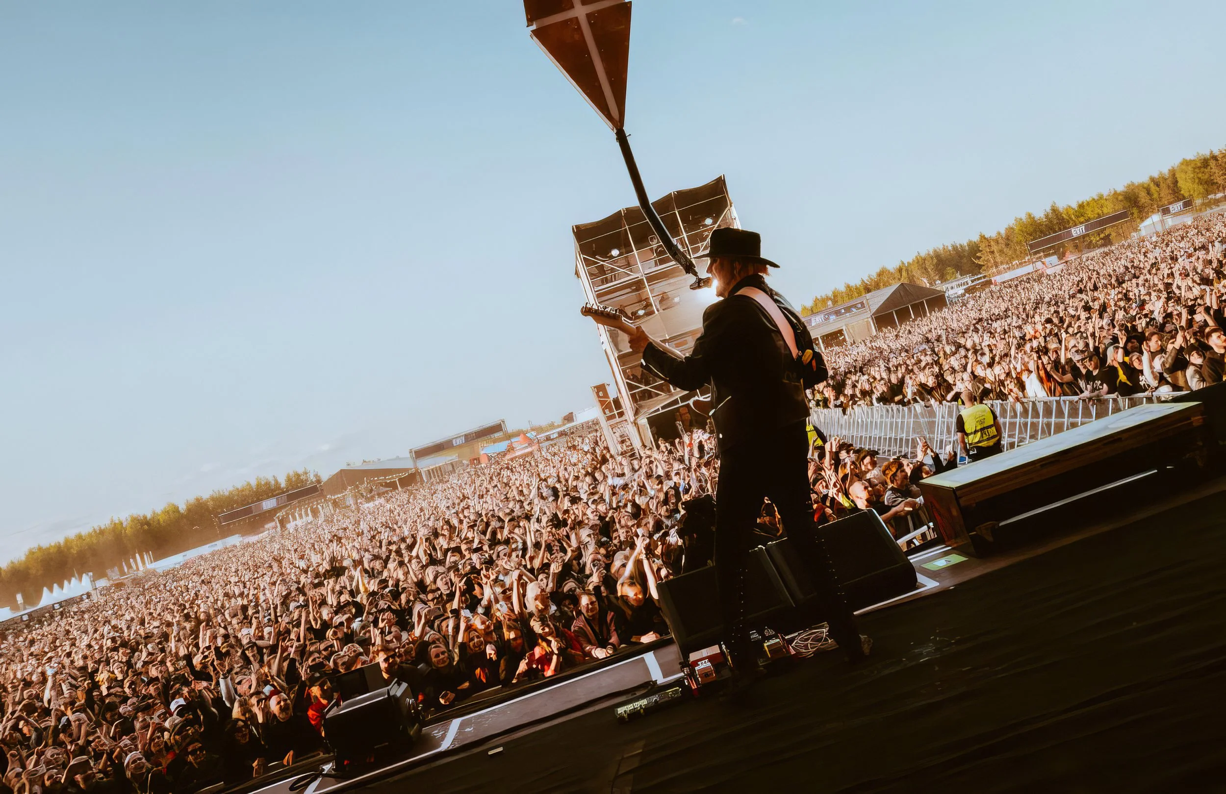 John 5 announces first ever solo tour of the UK &amp; Europe