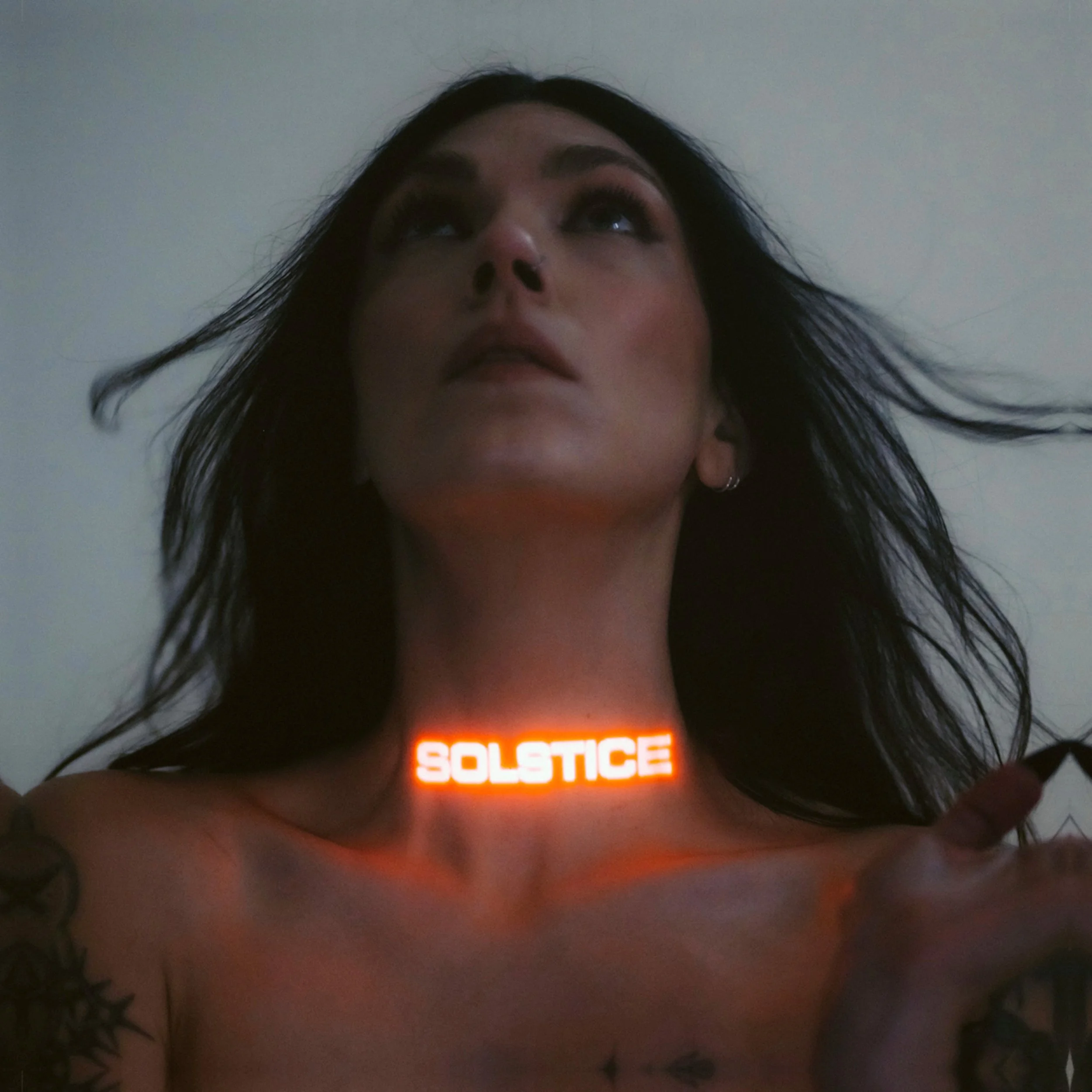 A.A. Williams announces in-store signings for new album "Solstice"