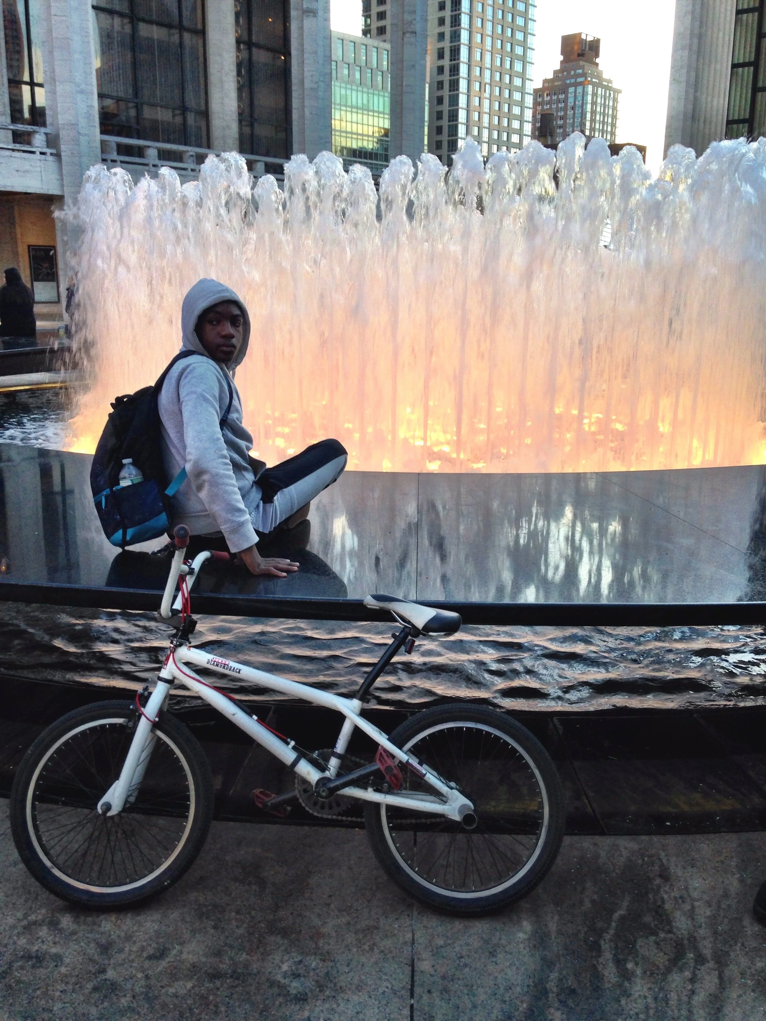  PIC# L-116 RELAX@LINCOLN CENTER — 16X20” 