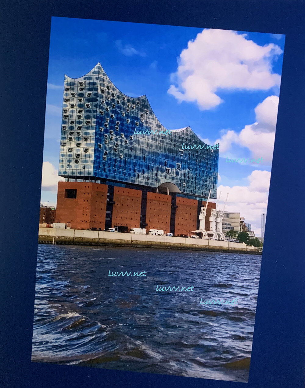 PIC# C088 HAMBURG, ELBPHILHARMONIE — 16X20”