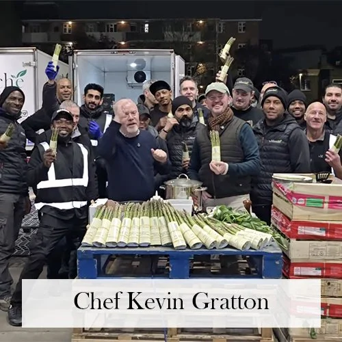 le-marche-cooking-on-the-pallets-kevin-gratton.jpg