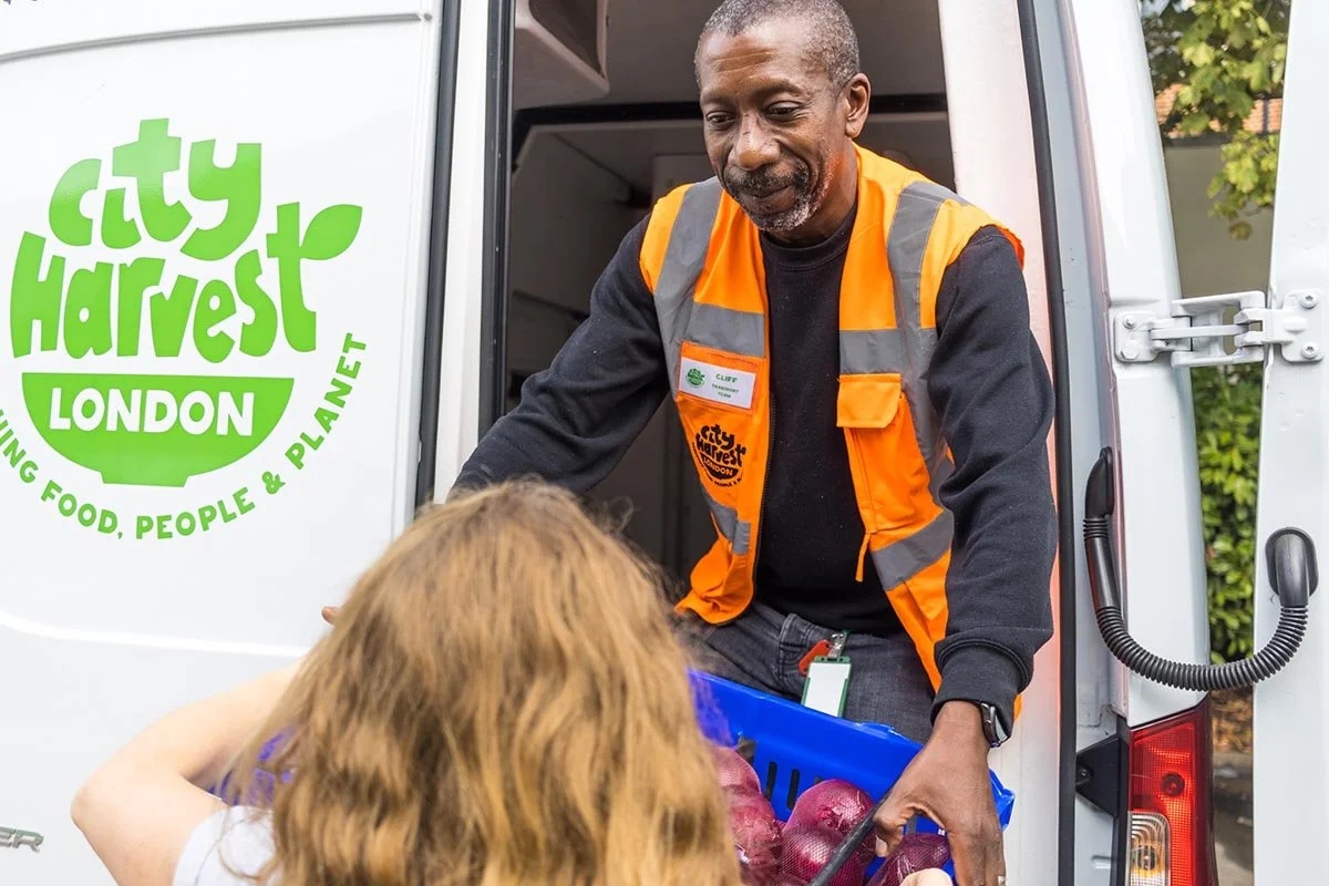 City Harvest distributing surplus food