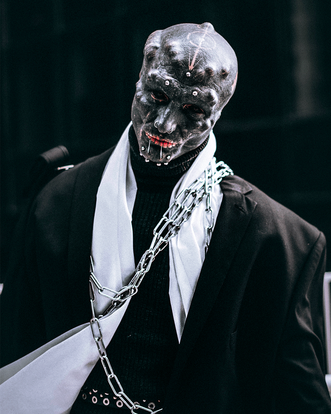 BLACK_ALIEN_INSTA_DROITE_02.gif
