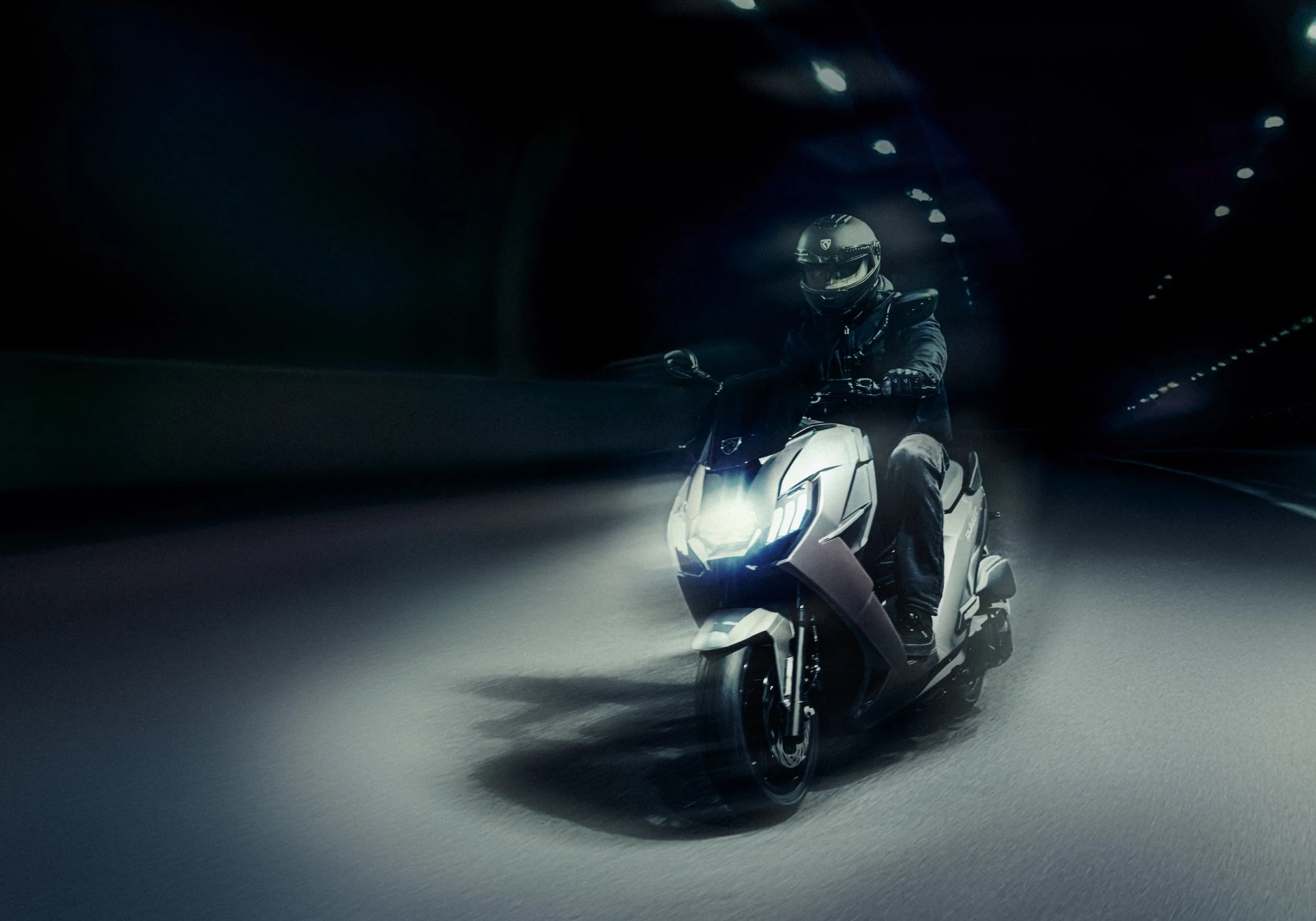 ROULING TUNNEL 4 (arty mid).jpg