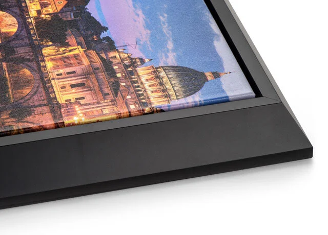 Wedge Float Frame - Black