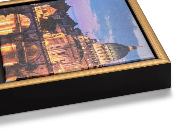 Slim Float Frame - Gold