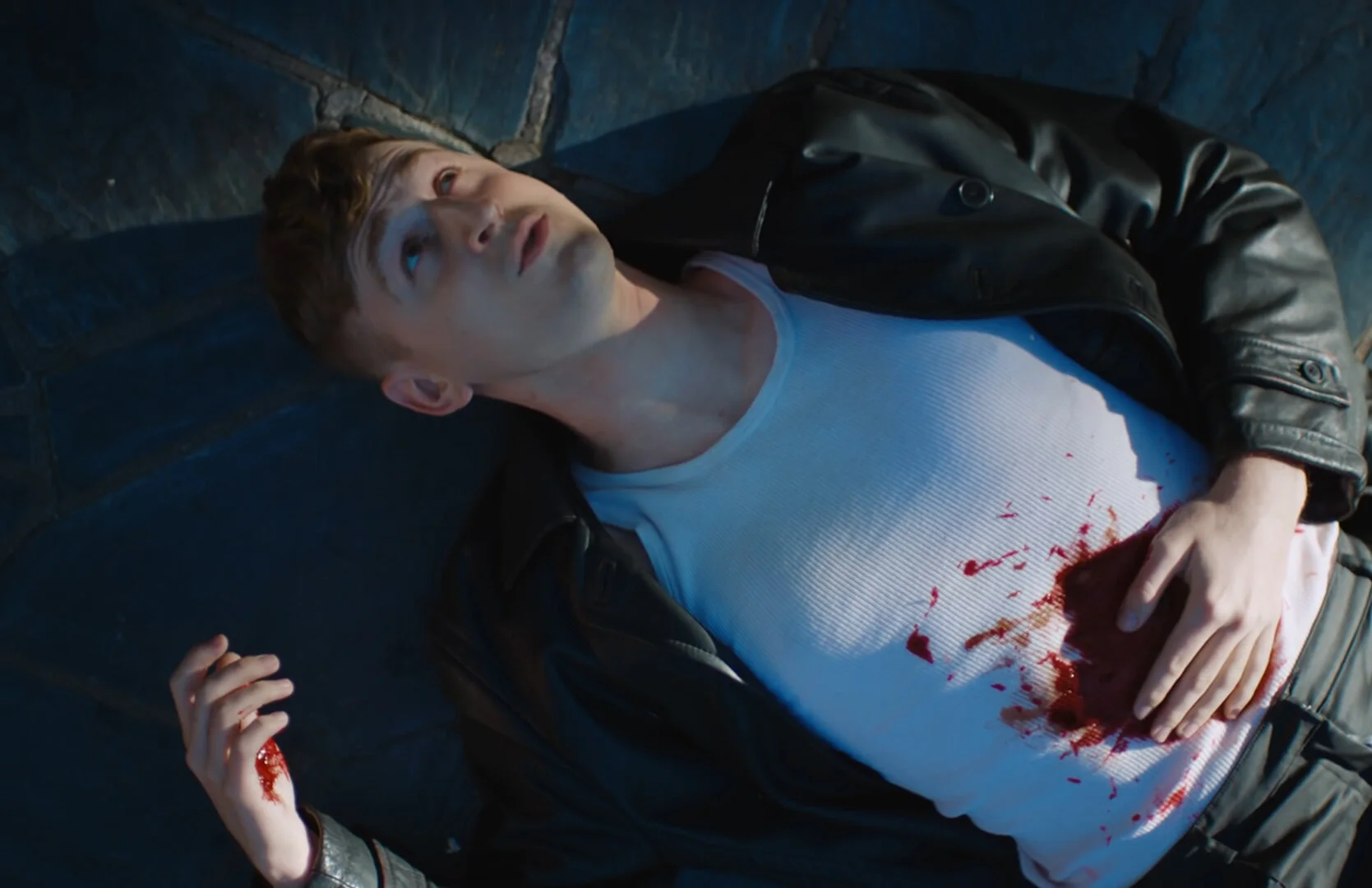 Louta  - LA FORMA DE TUS HUESOS - Odile sucari y Ramiro birriel