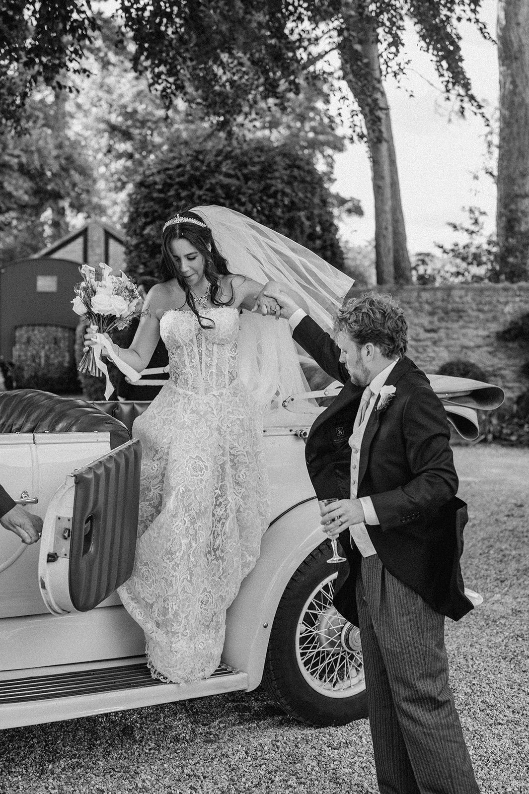 Karolin and Edward Previews-52.jpg