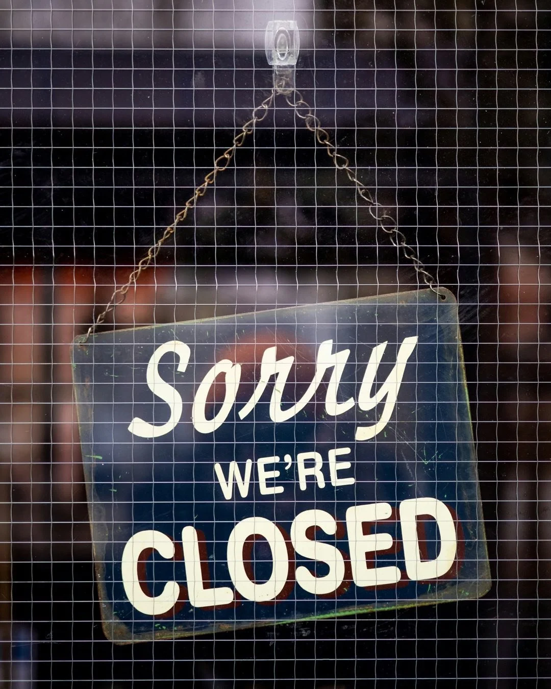 Closed tomorrow (Saturday). Back on Tuesday. Have a great weekend!🍷😀