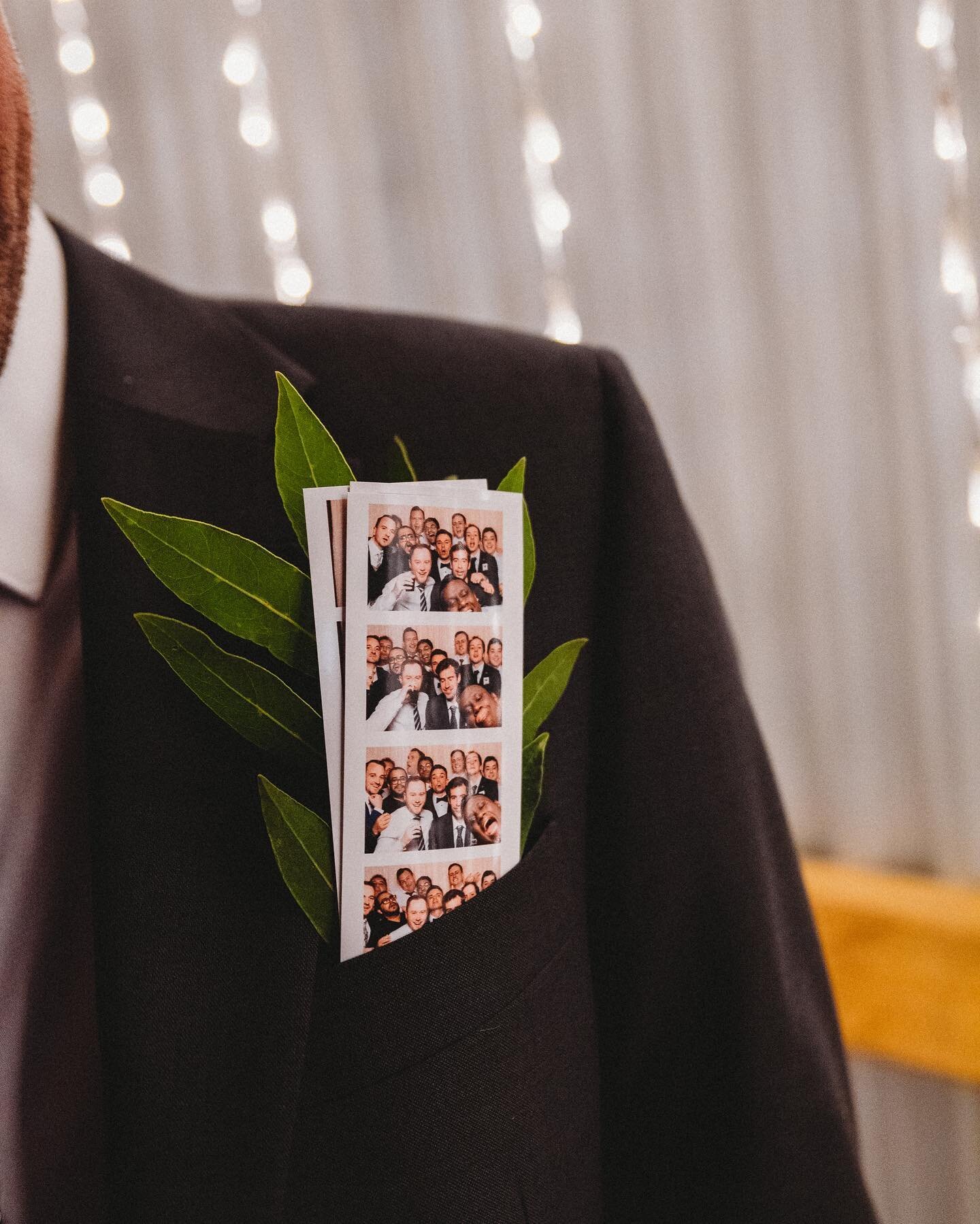Cute pocket Sir, can I take a picture of it? 😜

#photobooth #luxephotobooth #waldarawedding #oberonnsw #smile #weddingguest #photography