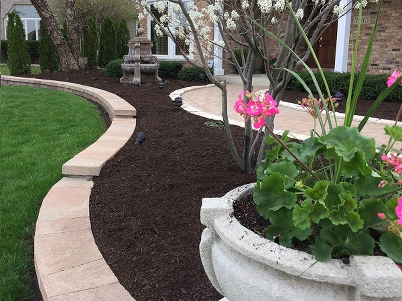 Mulch  | Learn More →&lt;strong&gt;High quality product and you don't have to get dirty.&lt;/strong&gt;&lt;a&gt;&lt;/a&gt;
