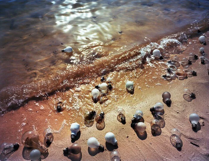 Bombillas (Bulbs), 2013⁠⠀
⁠⠀
Shedding some 'light' on the issue of ocean pollution. It's not all plastic that we're finding washed up. Surprisingly we also find plenty of intact lightbulbs⁠.⁠⠀
 ⁠⠀
#washedupproject⁠ #environmentalart #natureart #artwithgarbage⁠⠀
⁠⠀
For the love of the ocean and all that connects us 🌊⁠⠀