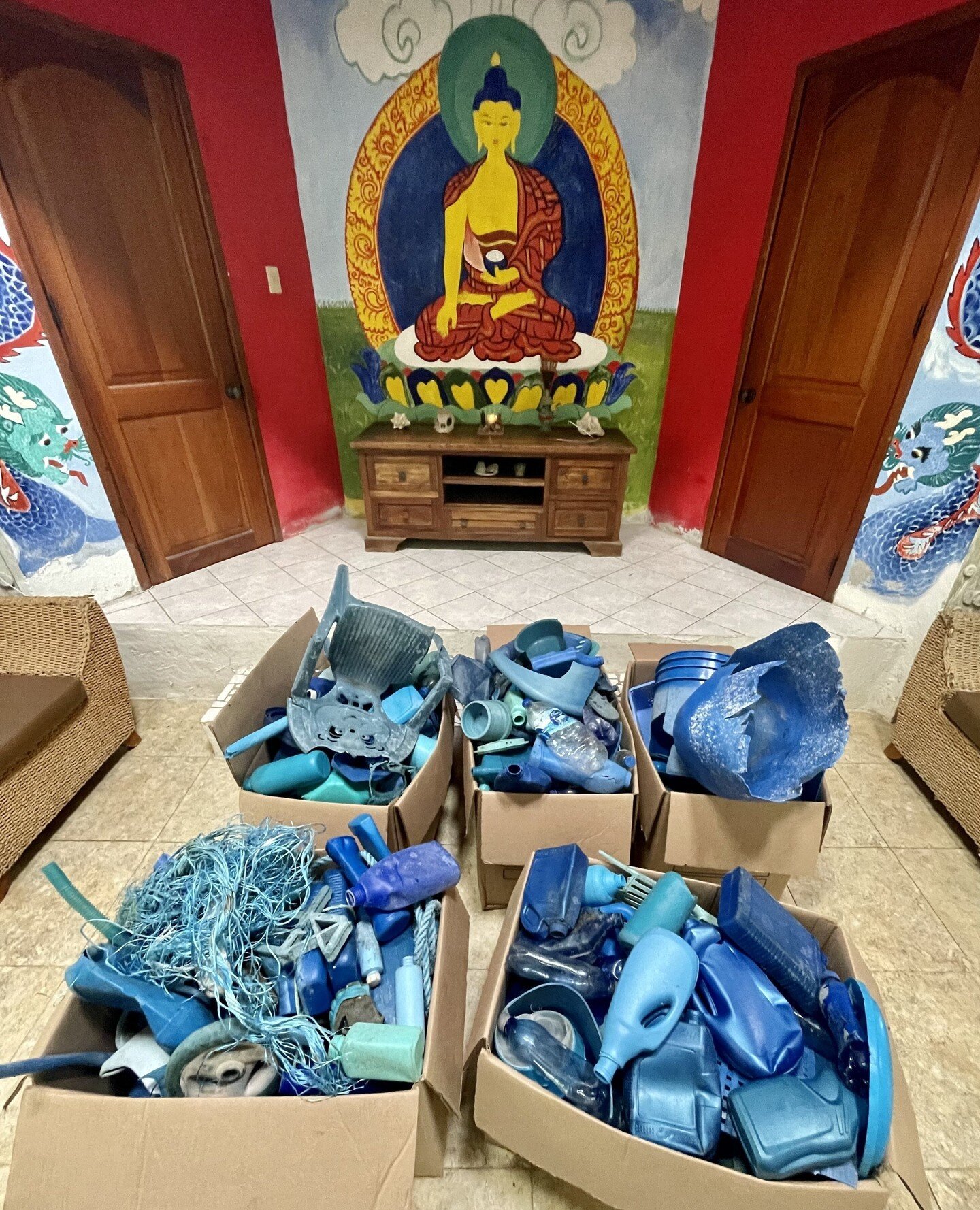 Organizing and packing up my blues for a group exhibition called &quot;Healing: Life in Balance&quot; at the Weltkulturen Museum in Frankfurt, Germany, Show opens November 2nd! @weltkulturen.museum 
#plasticpollution #climateaction #theblues